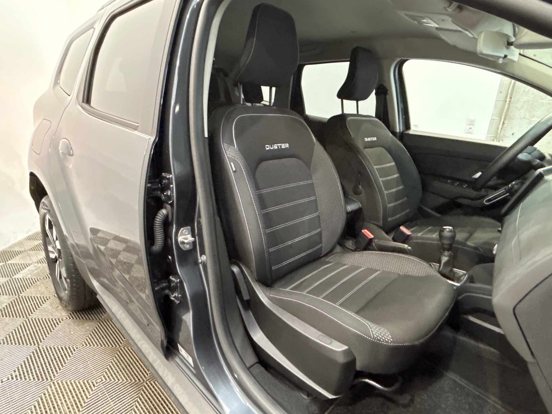 Photo 34 du véhicule DACIA DUSTER