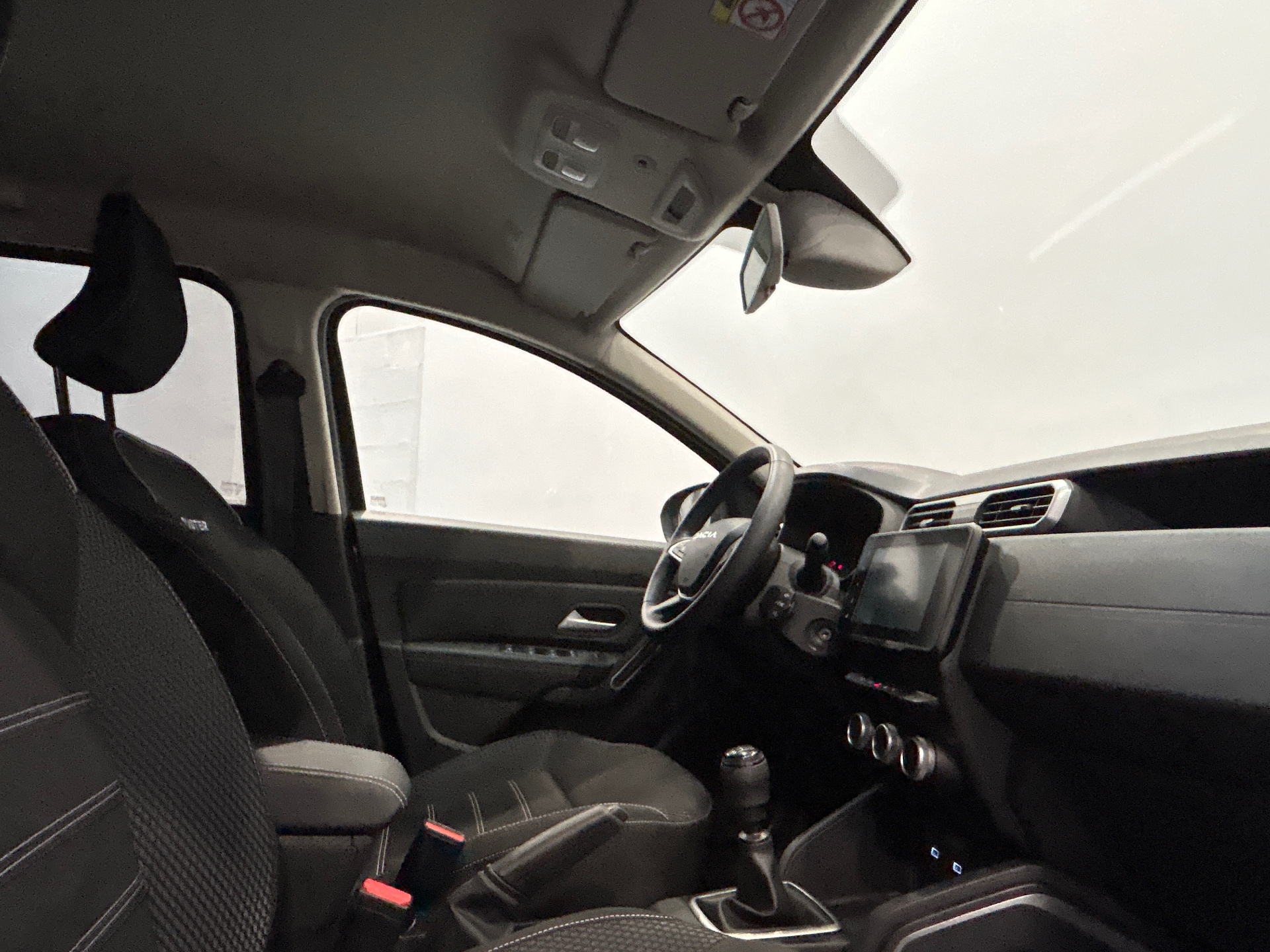 Photo 19 du véhicule DACIA DUSTER