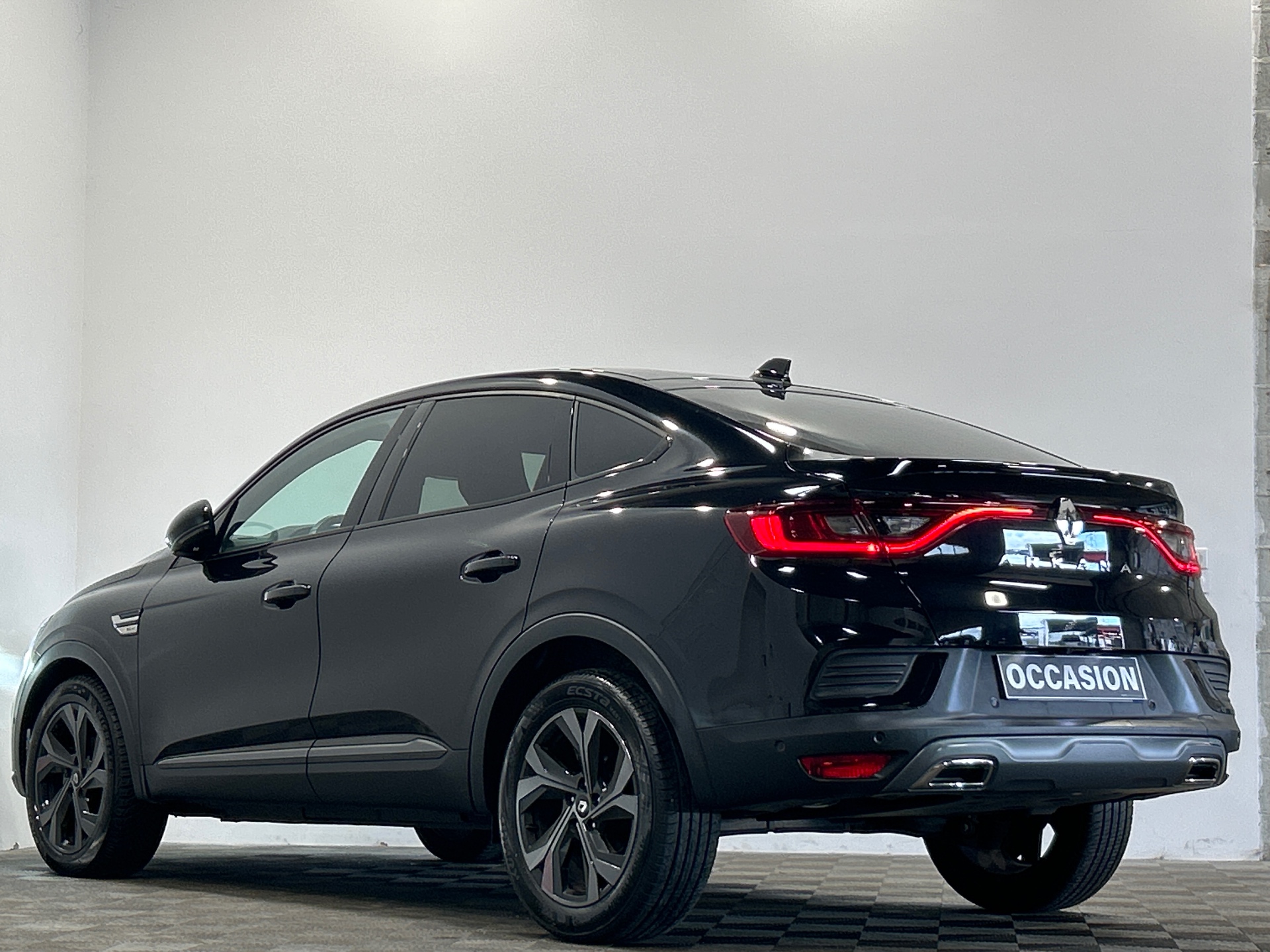 Photo 4 du véhicule RENAULT ARKANA