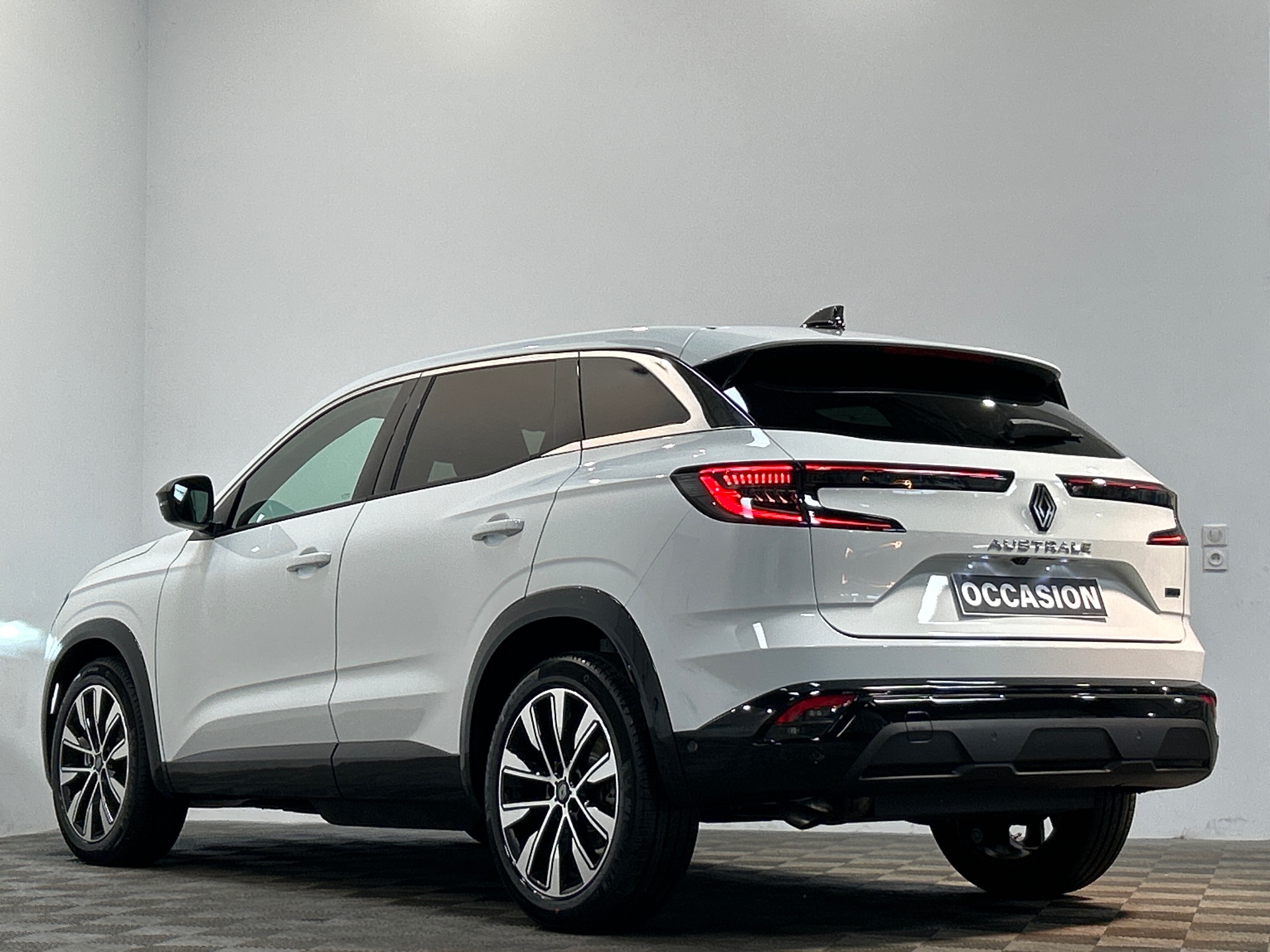 Photo 4 du véhicule RENAULT AUSTRAL