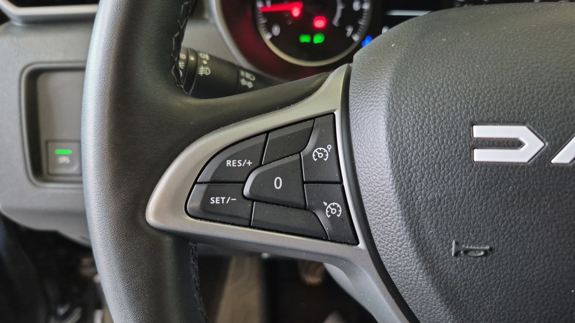 Photo 17 du véhicule DACIA DUSTER