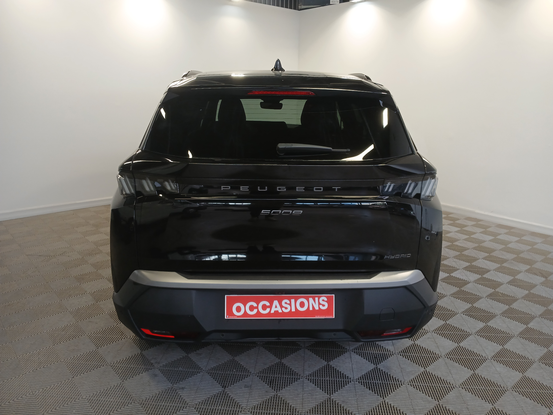 Photo 4 du véhicule PEUGEOT 5008