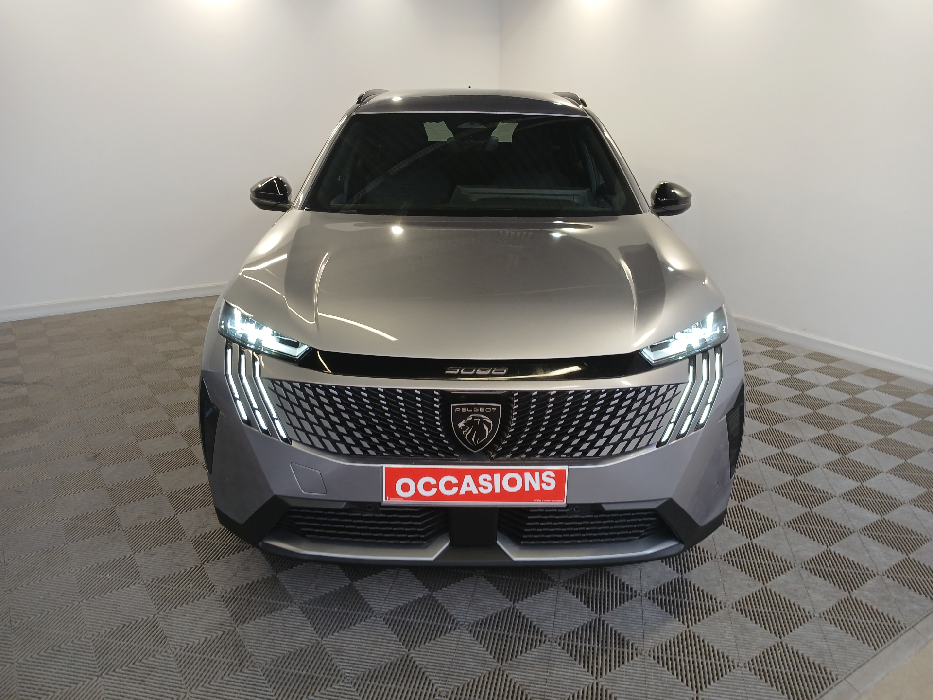 Photo 3 du véhicule PEUGEOT 5008