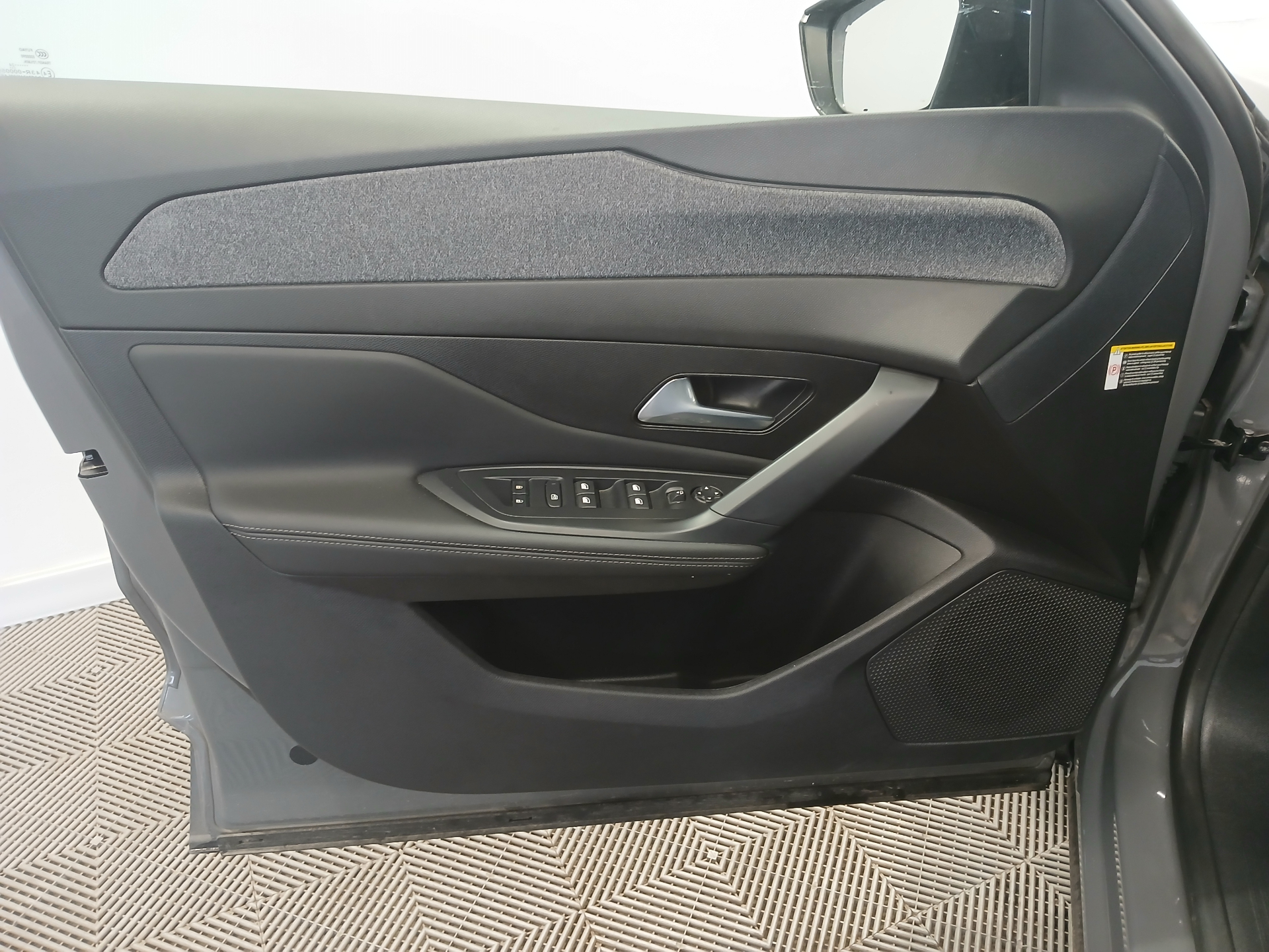 Photo 9 du véhicule PEUGEOT 408