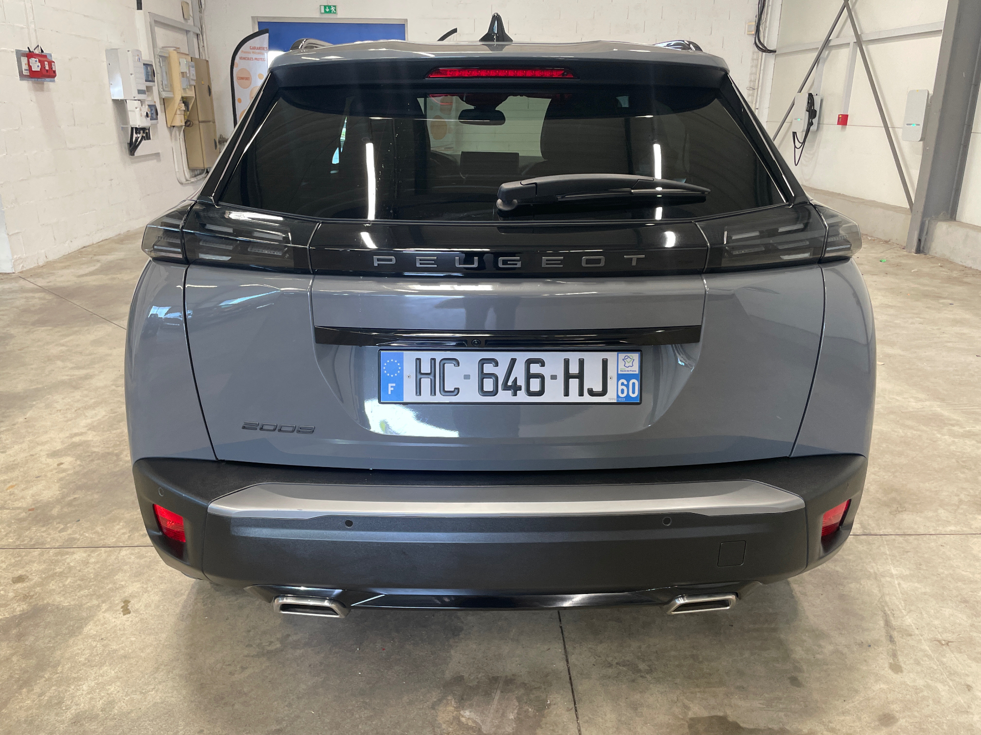 Photo 22 du véhicule PEUGEOT 2008