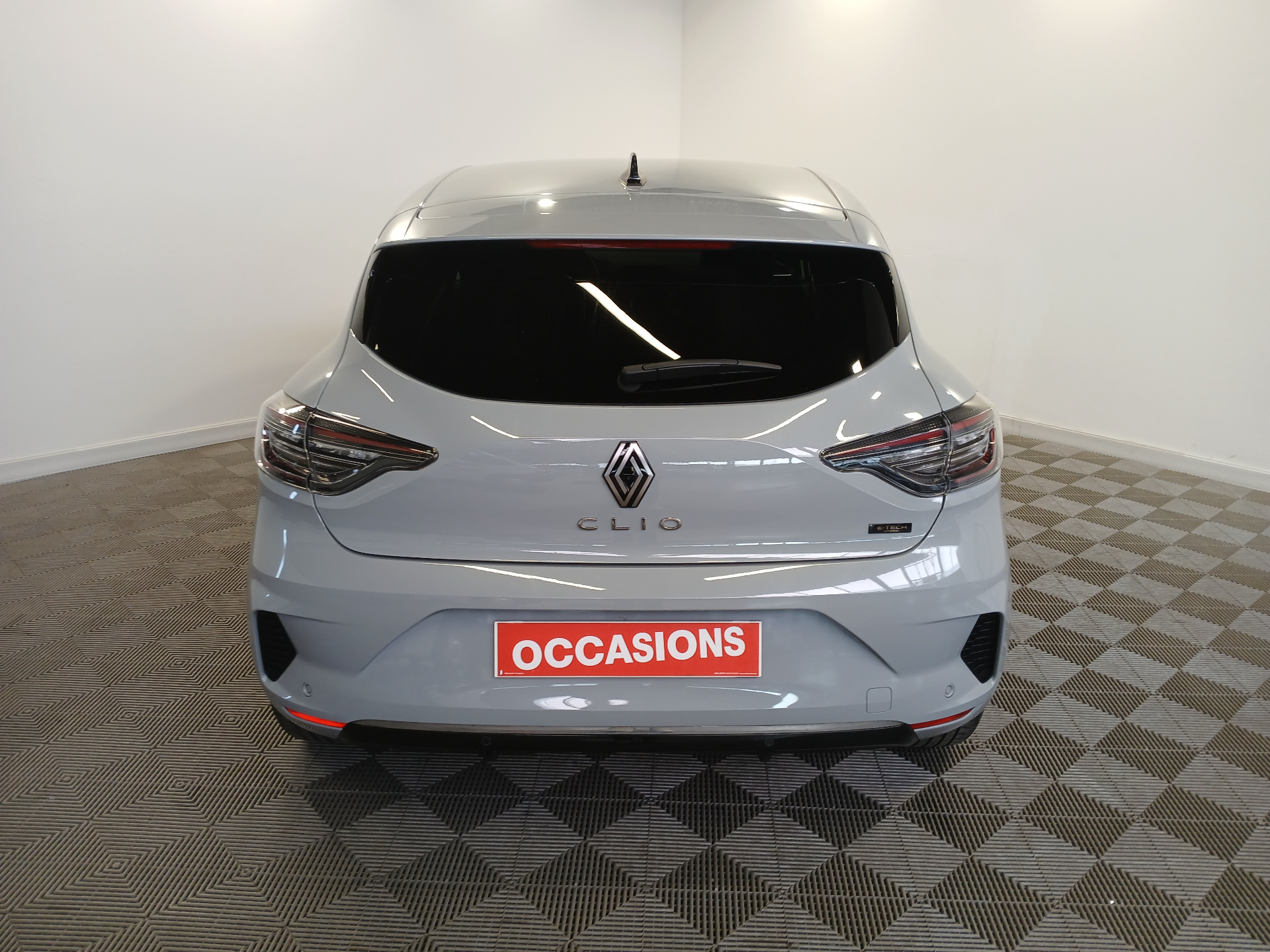 Photo 4 du véhicule RENAULT CLIO V