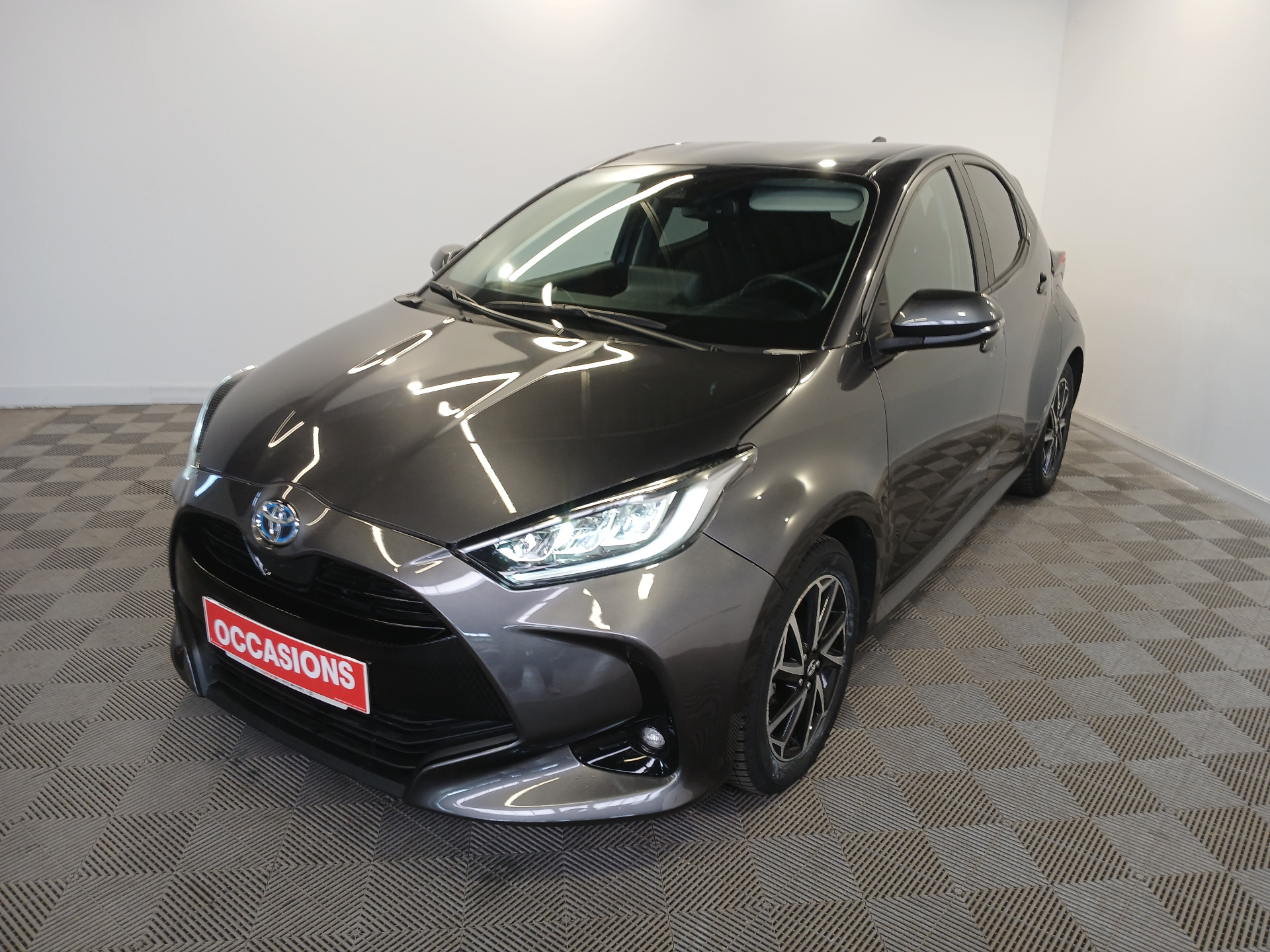 TOYOTA YARIS HYBRIDE MY21