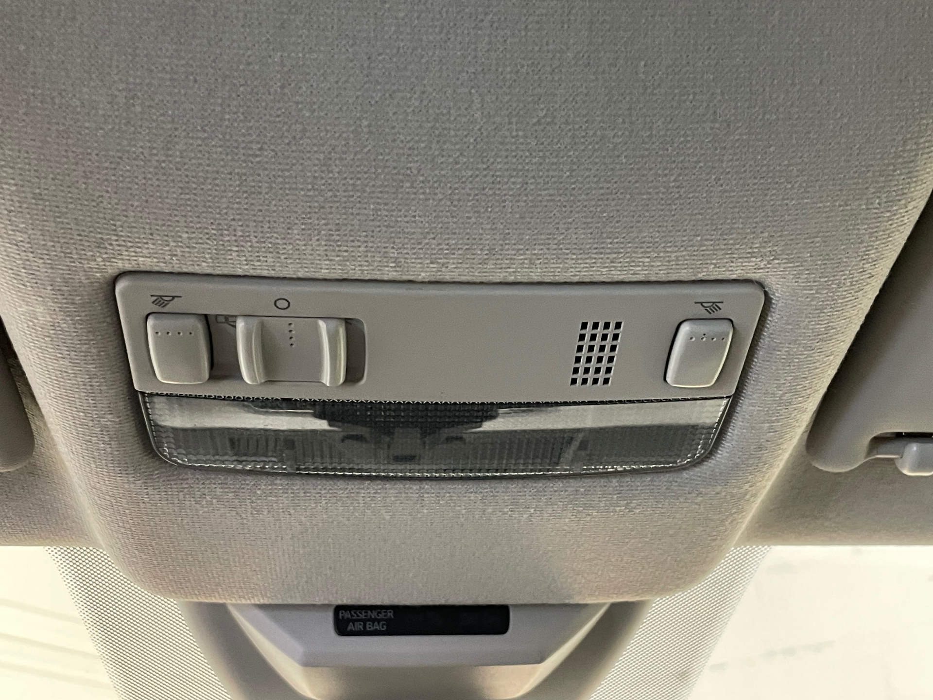 Photo 22 du véhicule VOLKSWAGEN UP! 2.0