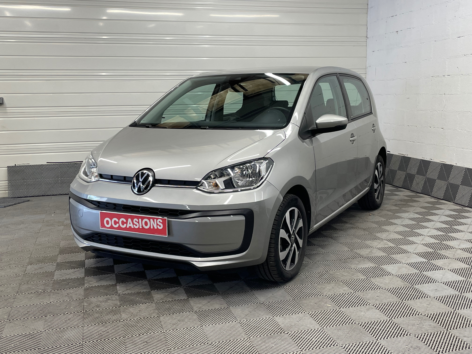 Photo principale du véhicule VOLKSWAGEN UP! 2.0