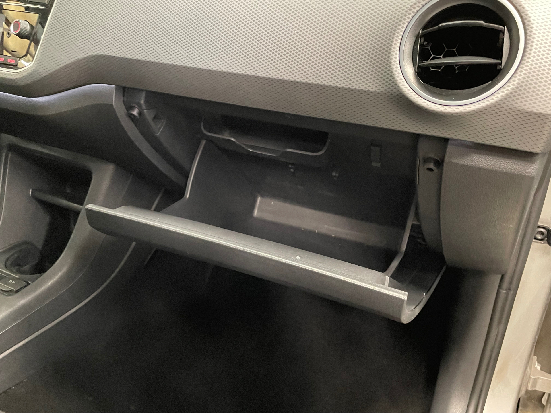Photo 23 du véhicule VOLKSWAGEN UP! 2.0