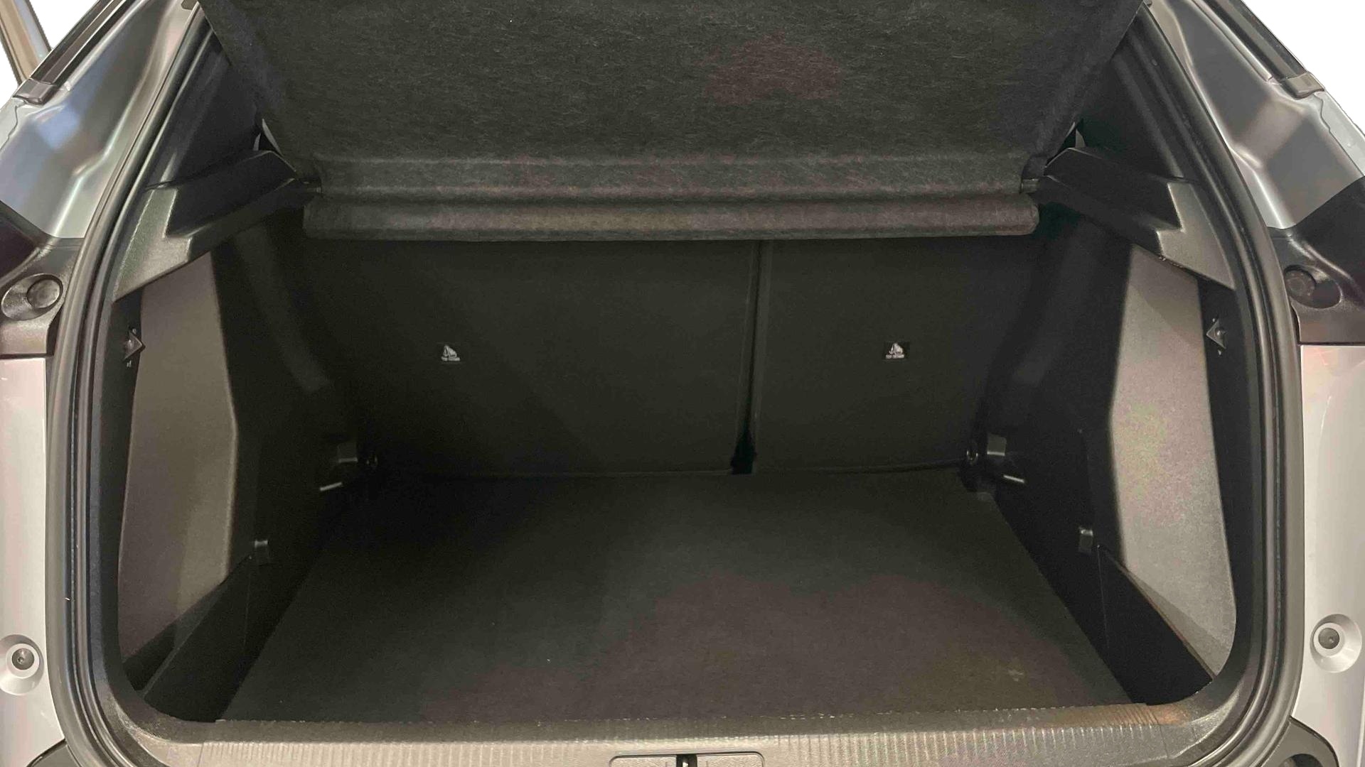 Photo 15 du véhicule PEUGEOT 2008