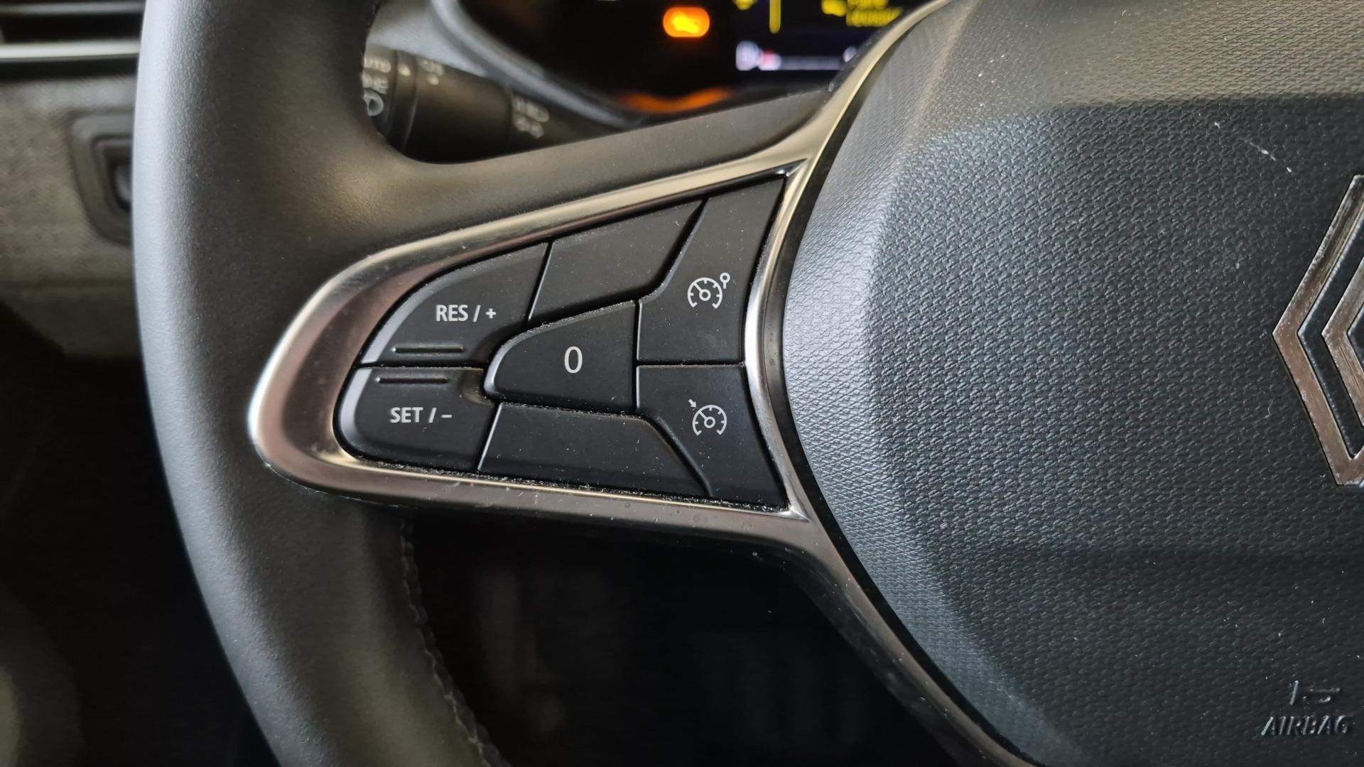 Photo 17 du véhicule RENAULT CLIO V