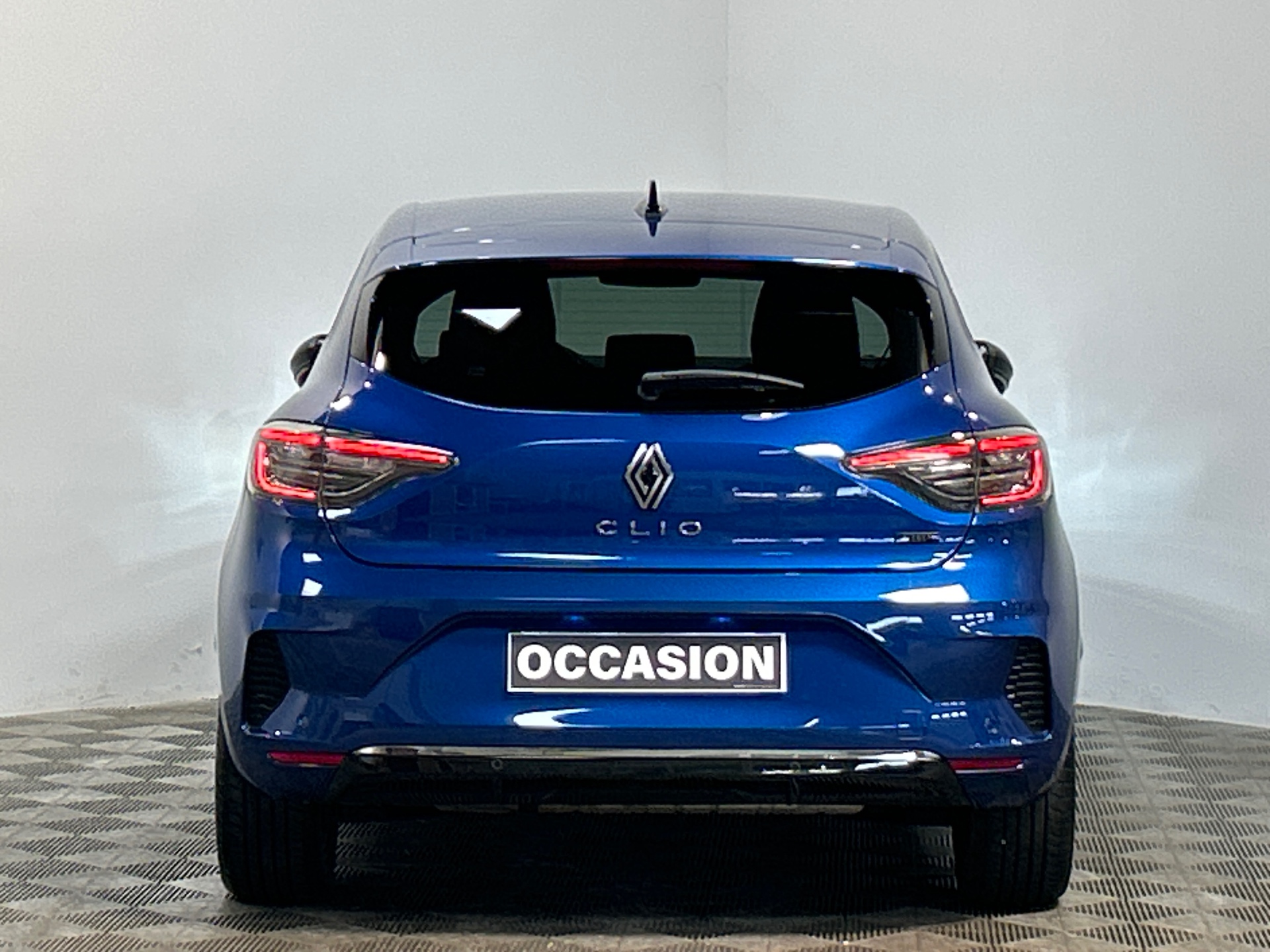 Photo 7 du véhicule RENAULT CLIO V
