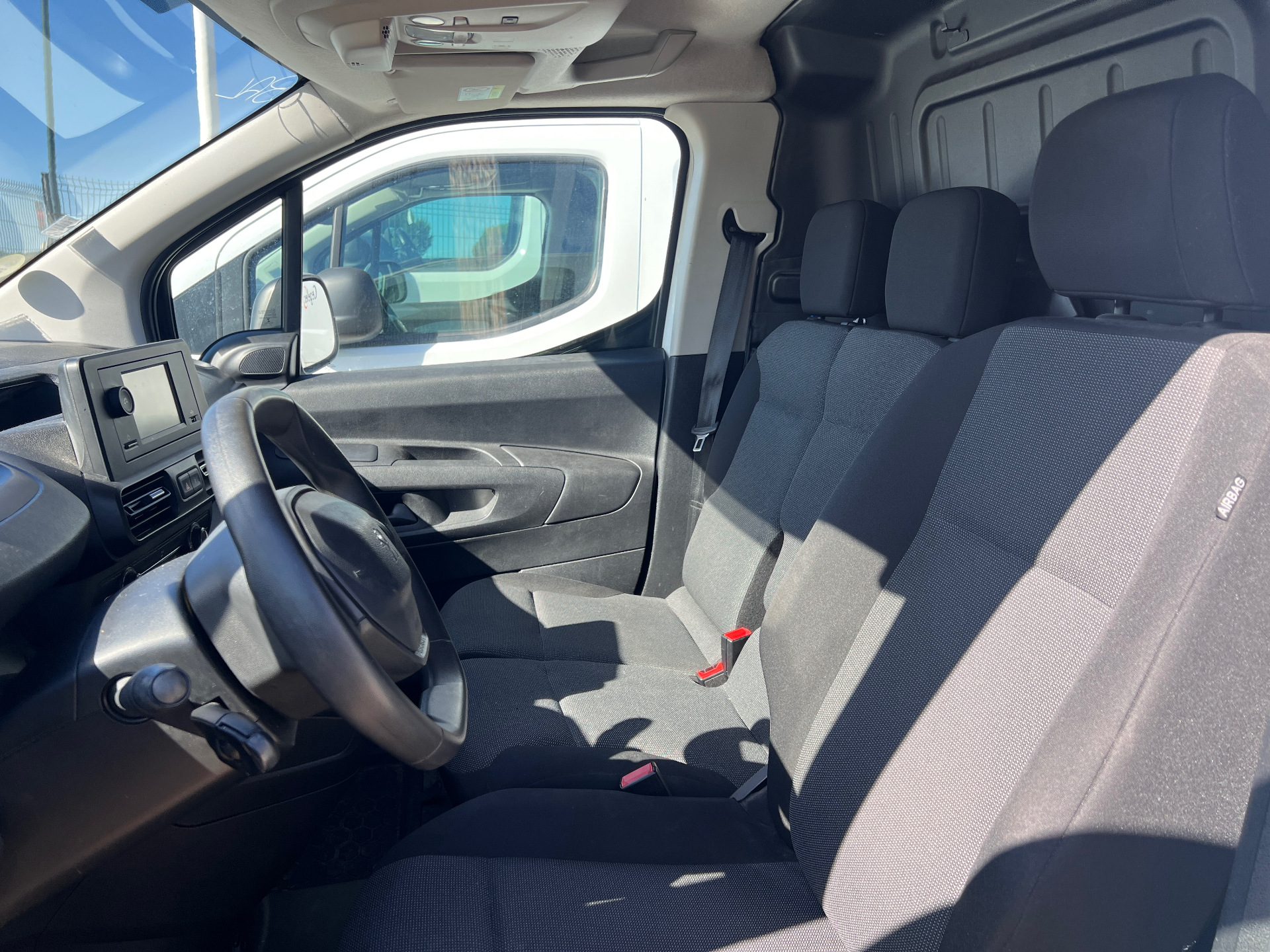 PEUGEOT PARTNER FOURGON 2021 — photo 4