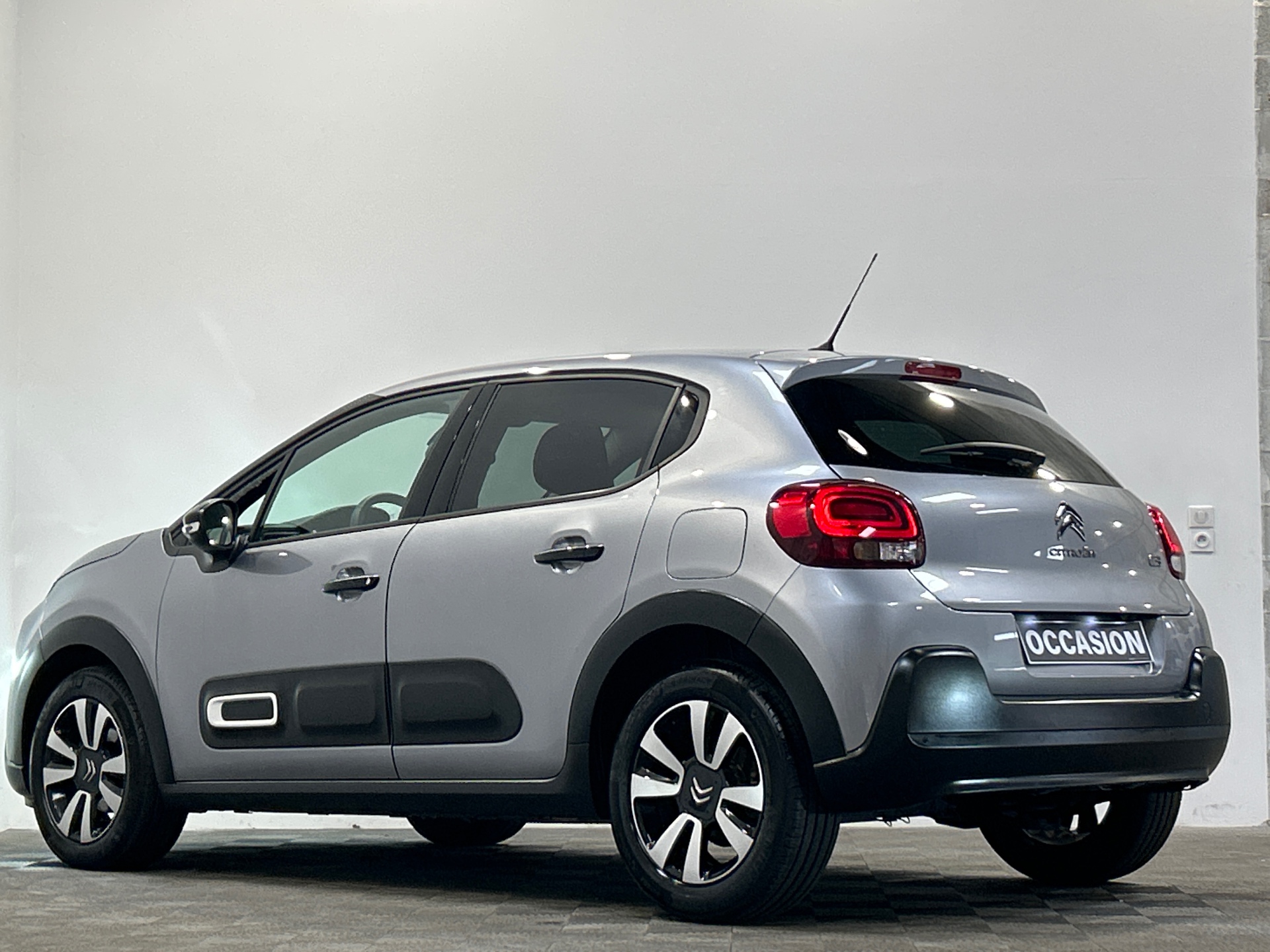 Photo 4 du véhicule CITROEN C3