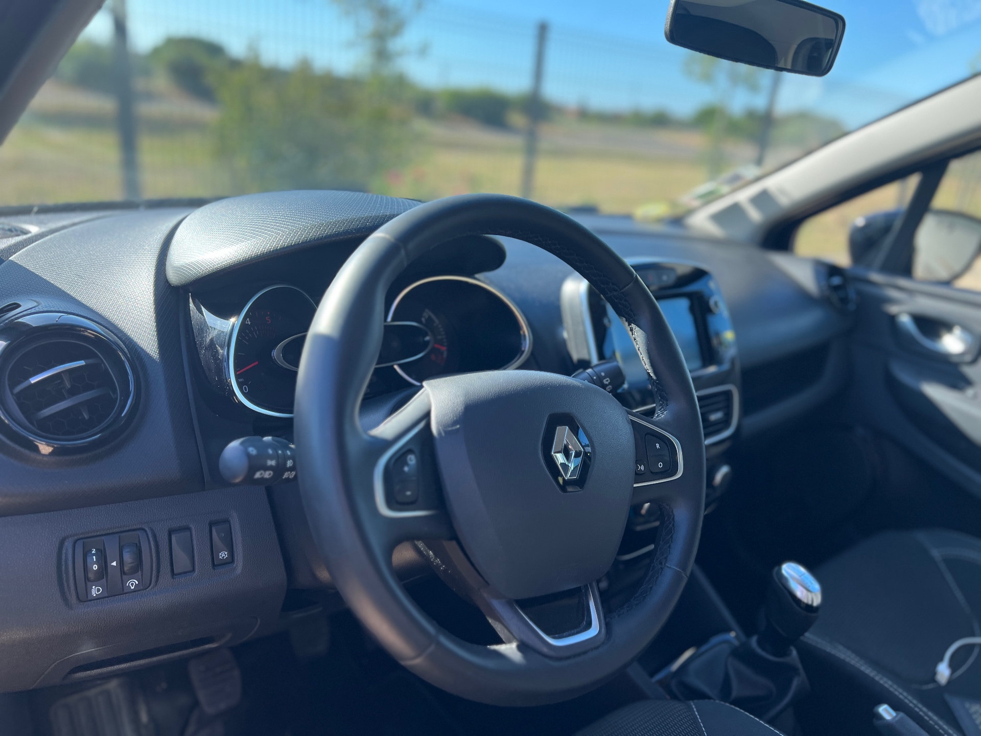 RENAULT CLIO IV BUSINESS 2019 — photo 4