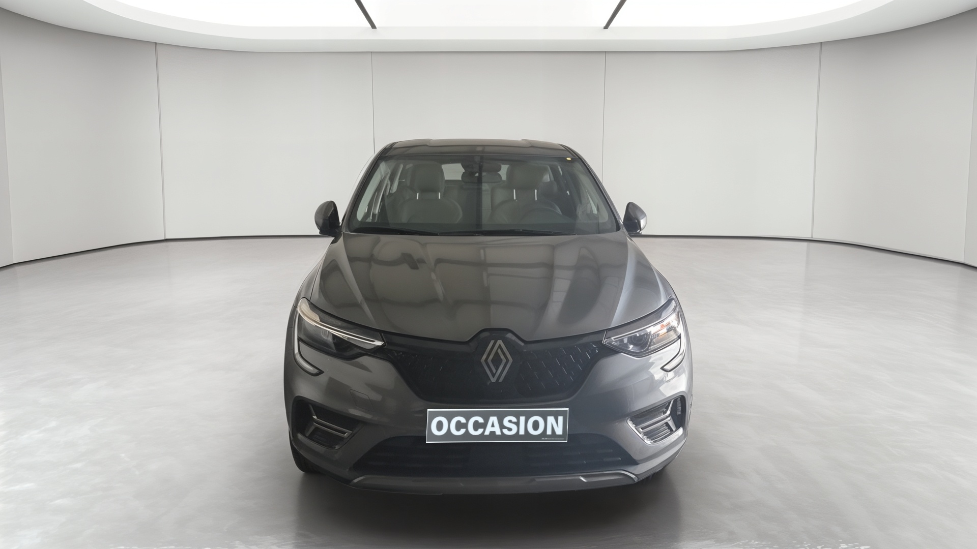 Photo 2 du véhicule RENAULT ARKANA