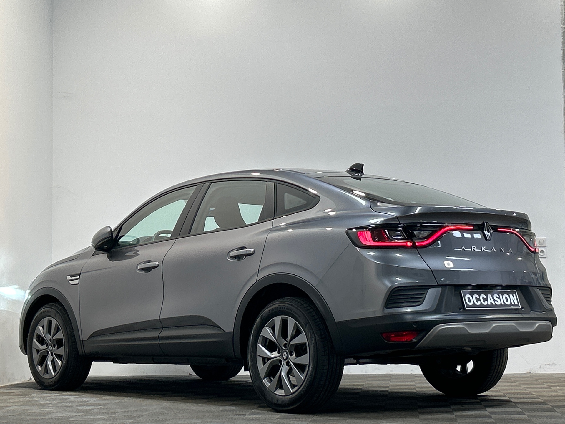 Photo 4 du véhicule RENAULT ARKANA