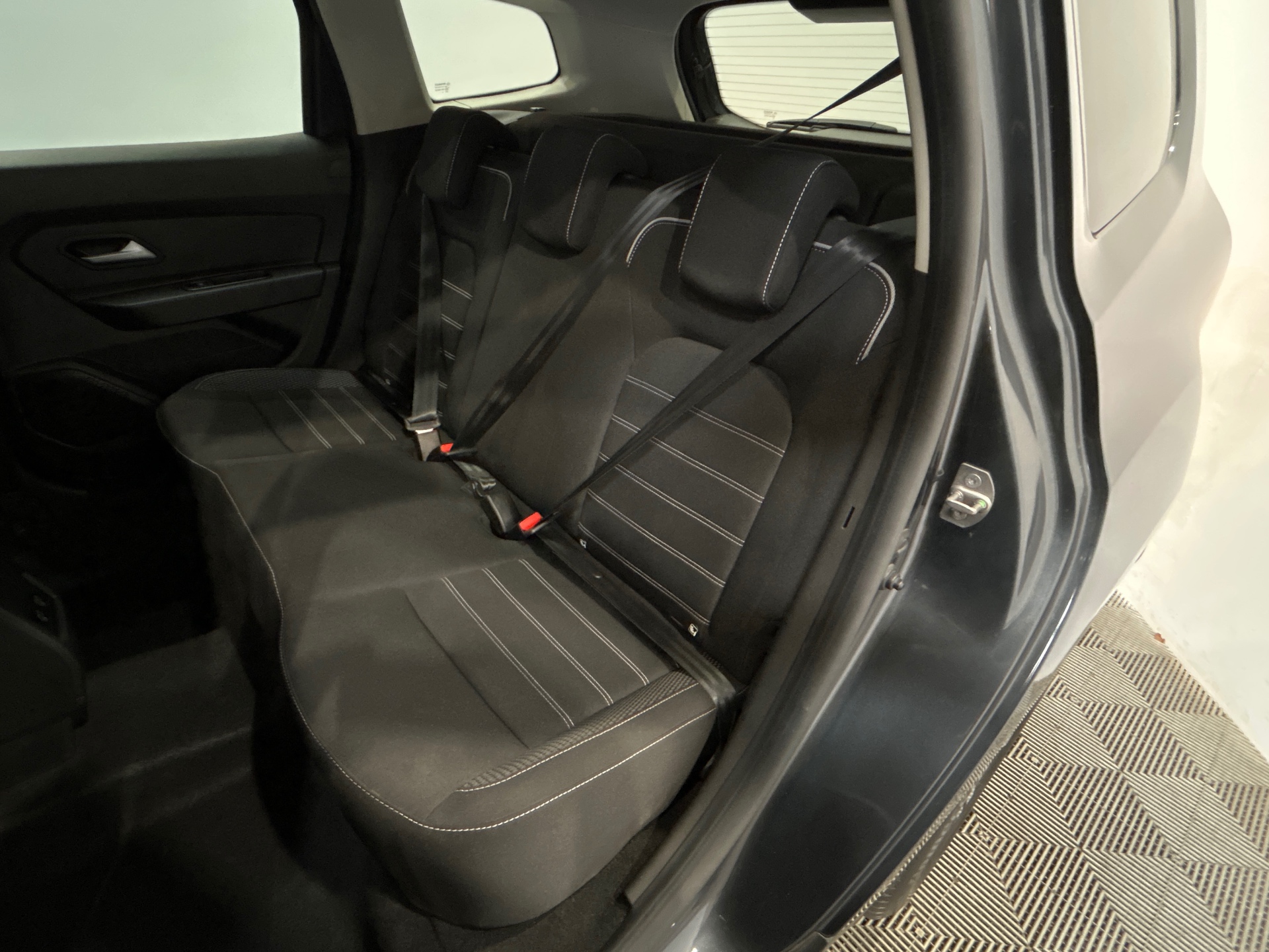 Photo 10 du véhicule DACIA DUSTER