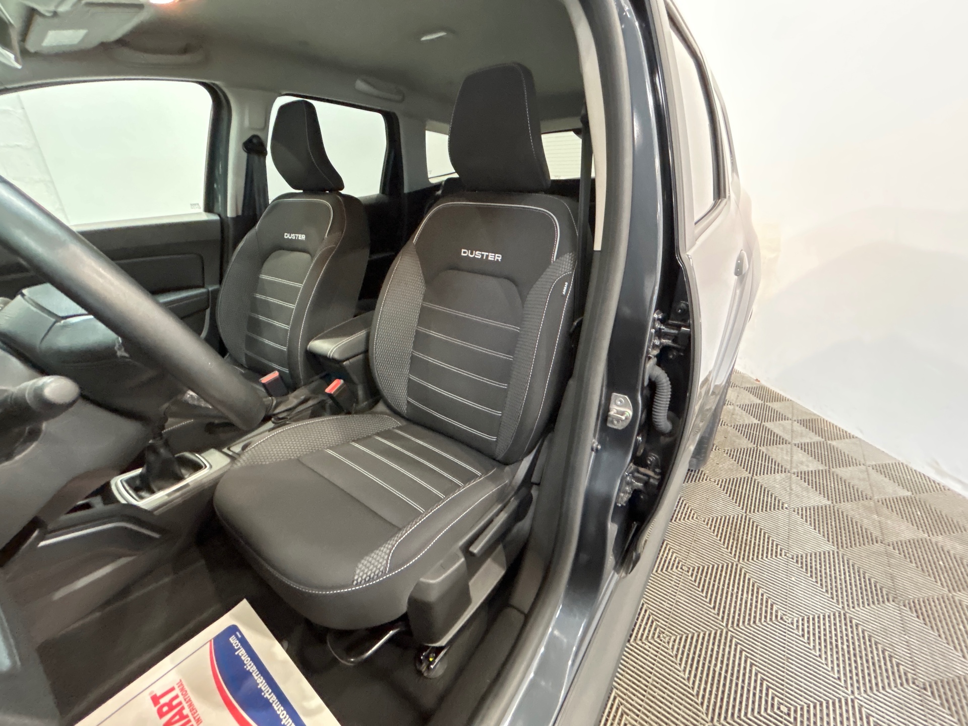 Photo 9 du véhicule DACIA DUSTER