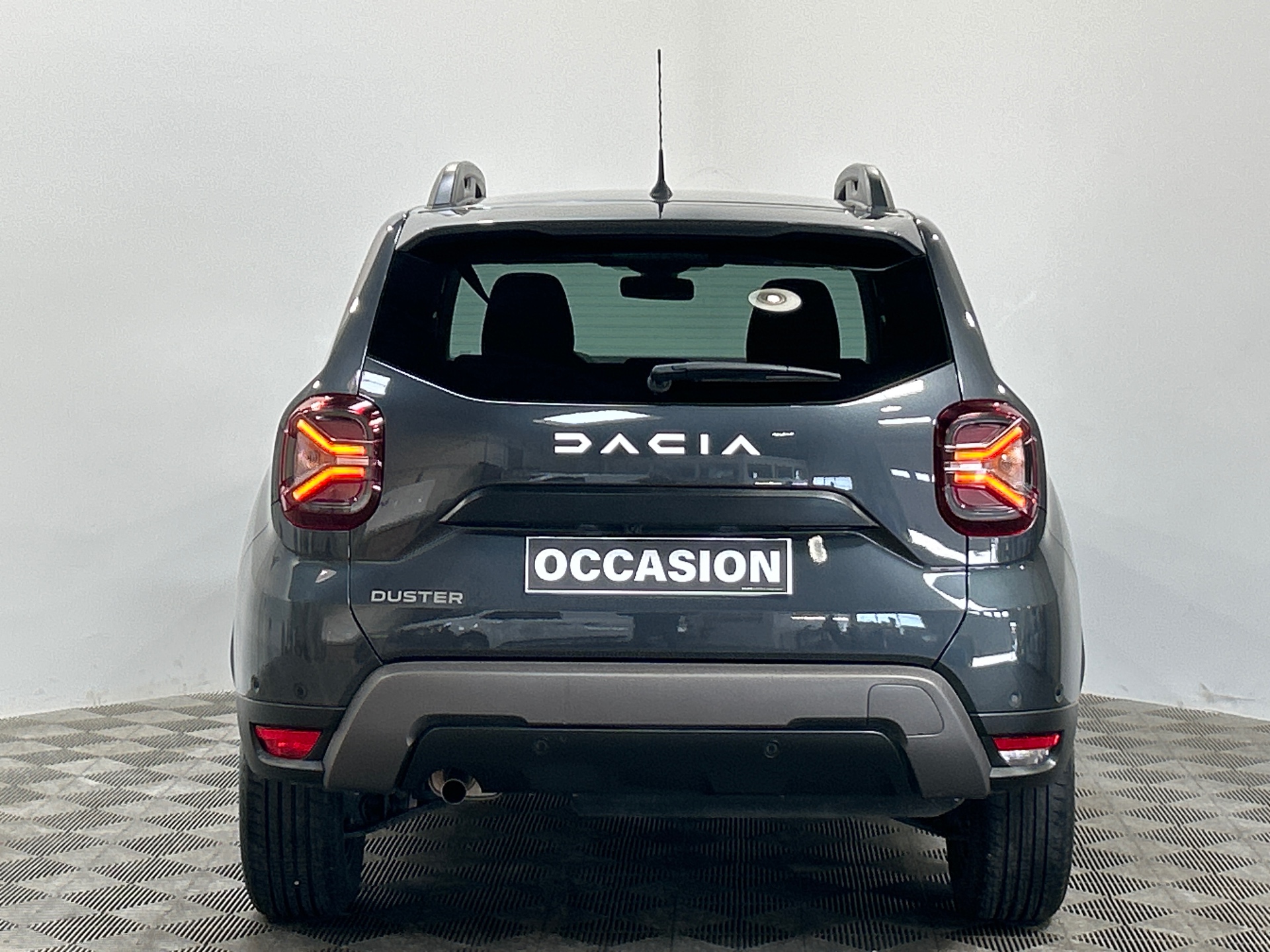 Photo 7 du véhicule DACIA DUSTER