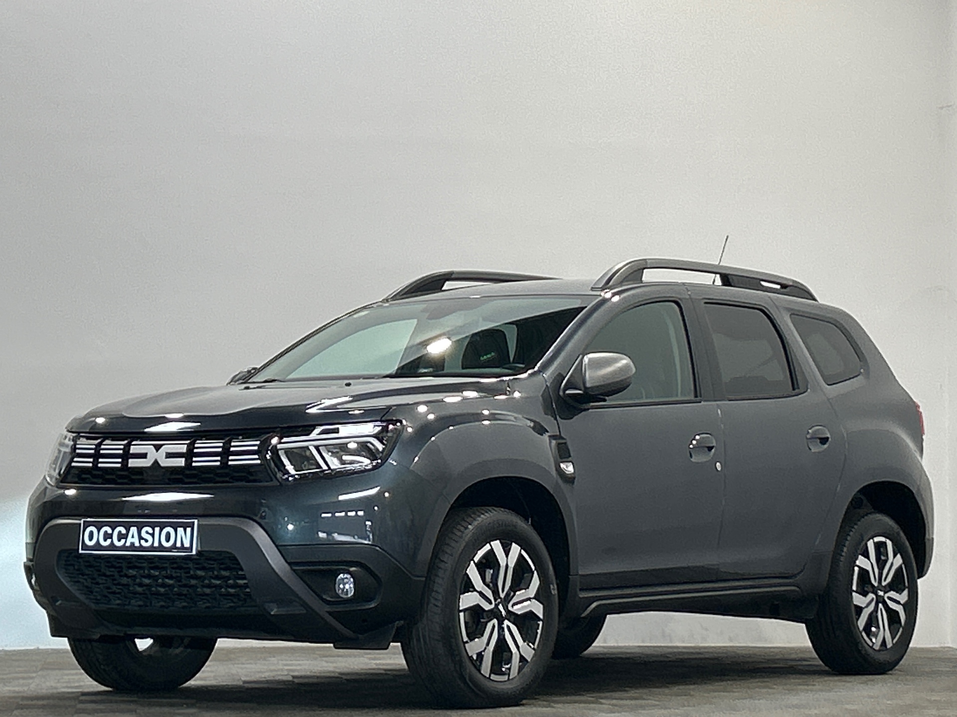 Photo principale du véhicule DACIA DUSTER
