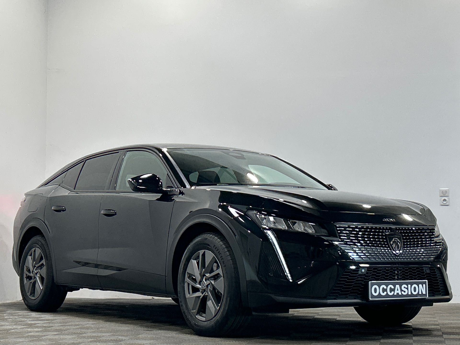 Photo 2 du véhicule PEUGEOT 408