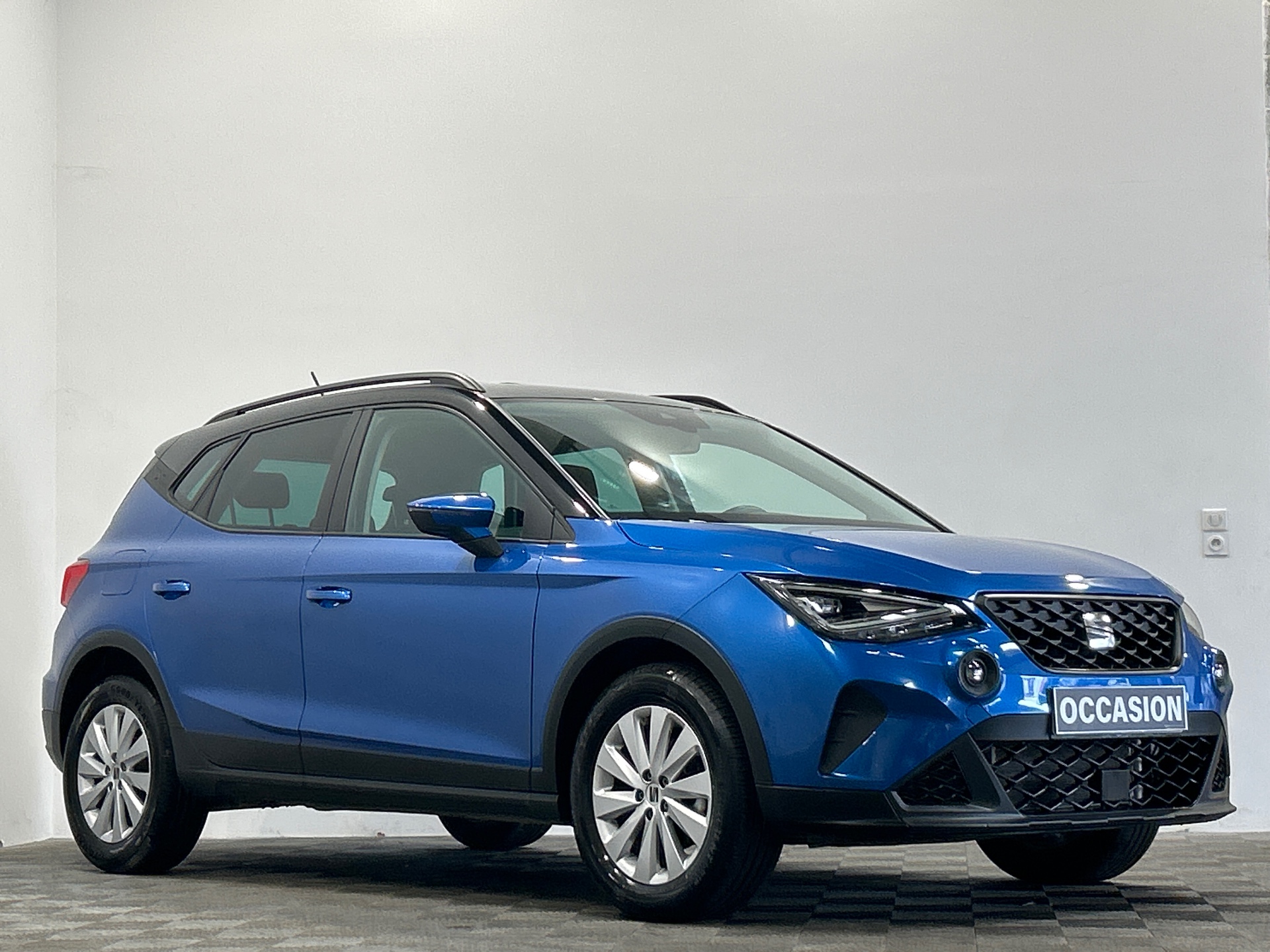 Photo 2 du véhicule SEAT ARONA