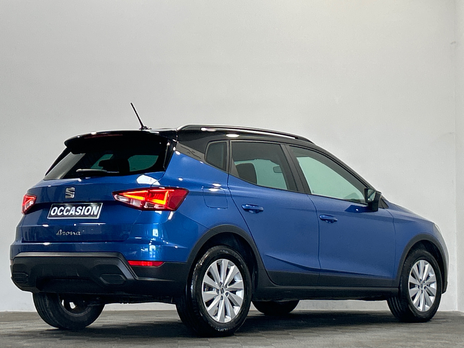 Photo 3 du véhicule SEAT ARONA