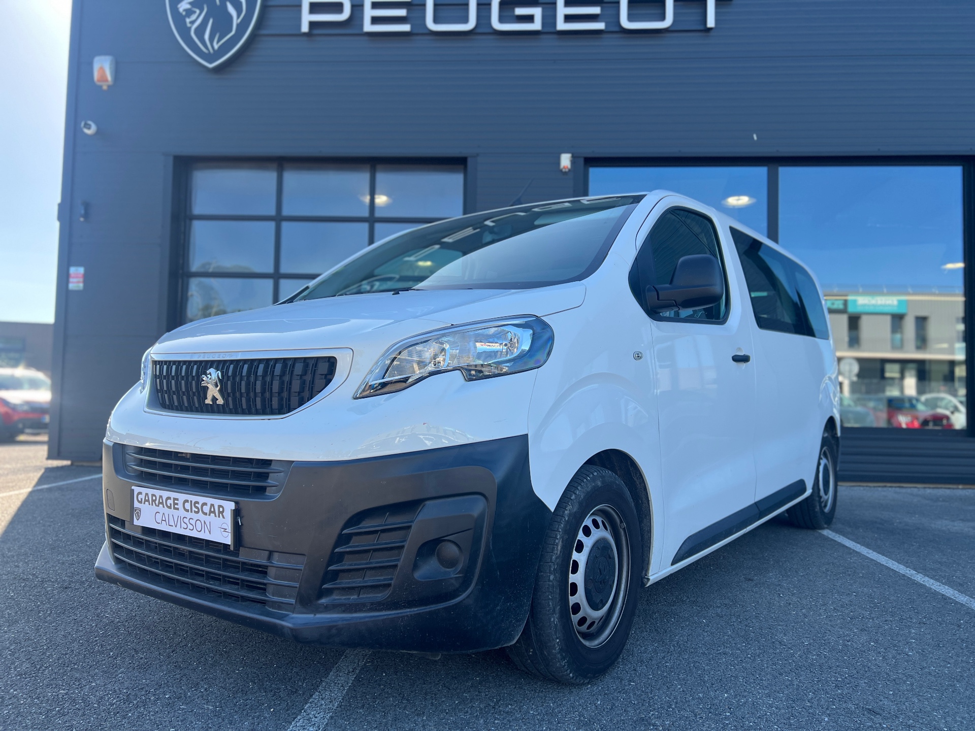 PEUGEOT TRAVELLER 2021 — photo 6