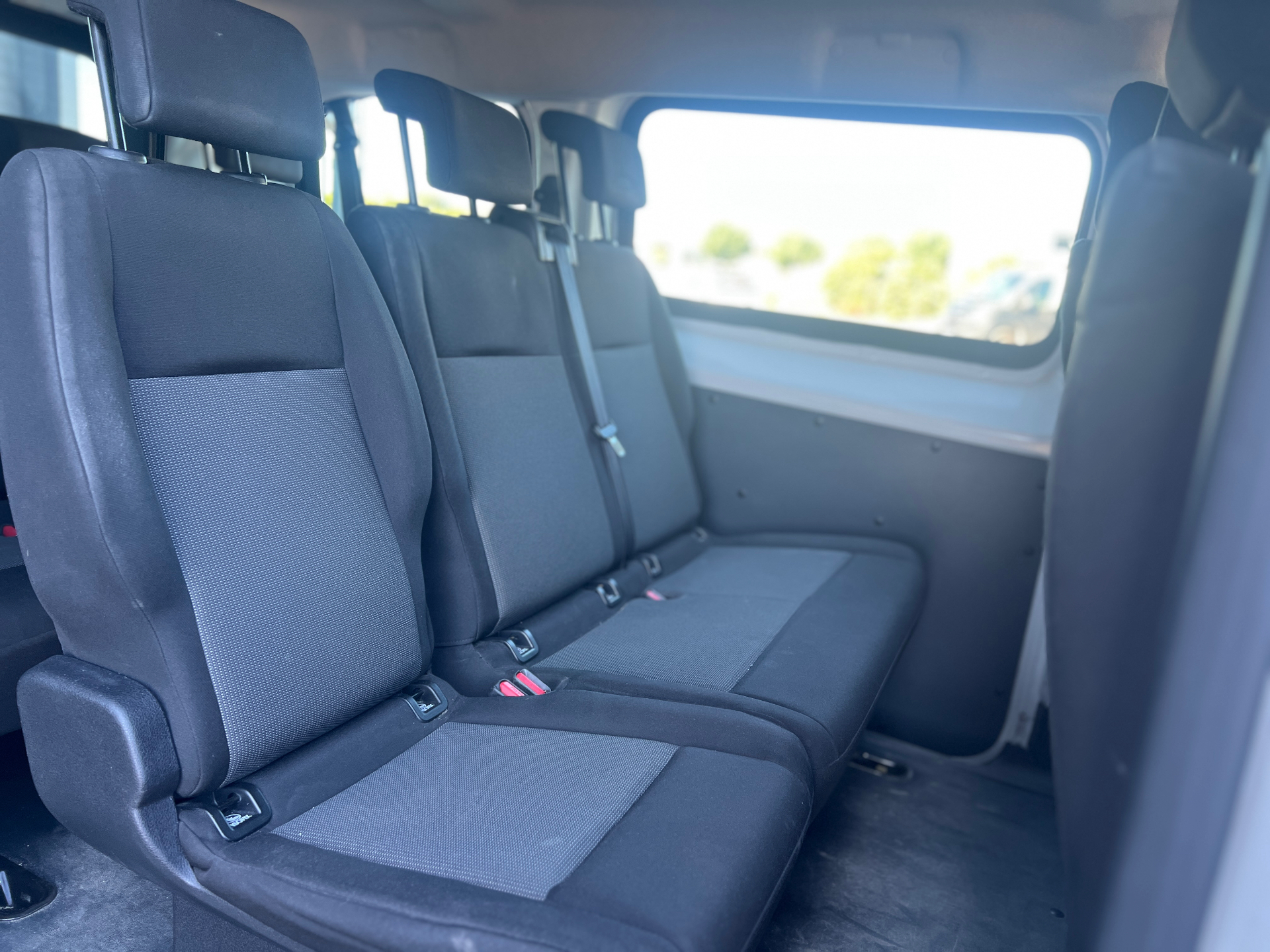 PEUGEOT TRAVELLER 2021 — photo 4