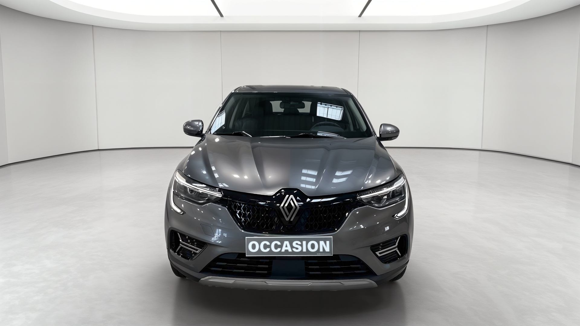 Photo 2 du véhicule RENAULT ARKANA