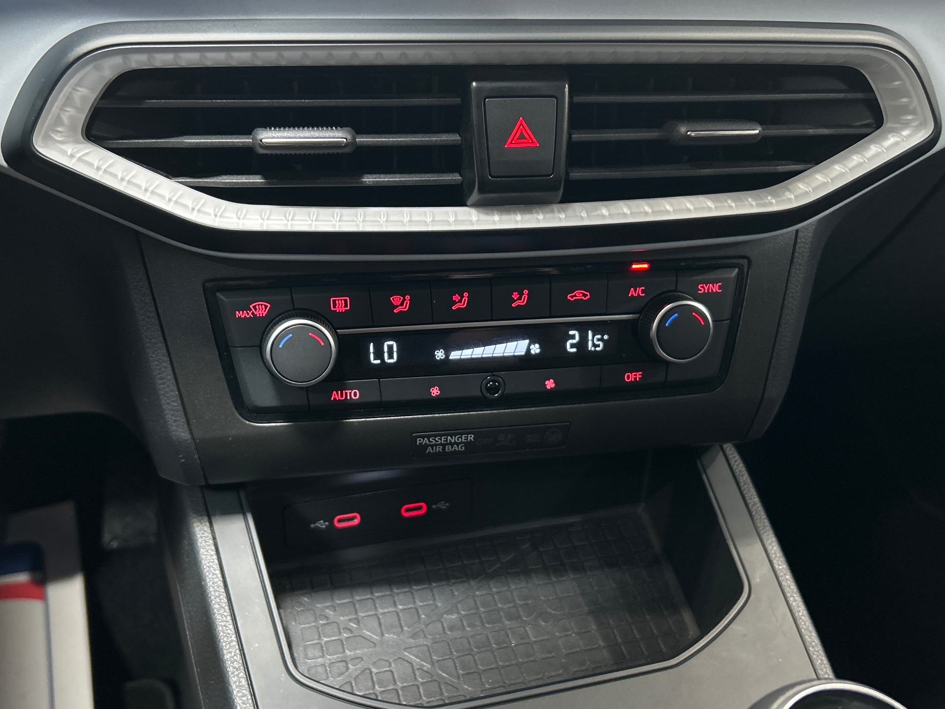 Photo 16 du véhicule SEAT IBIZA