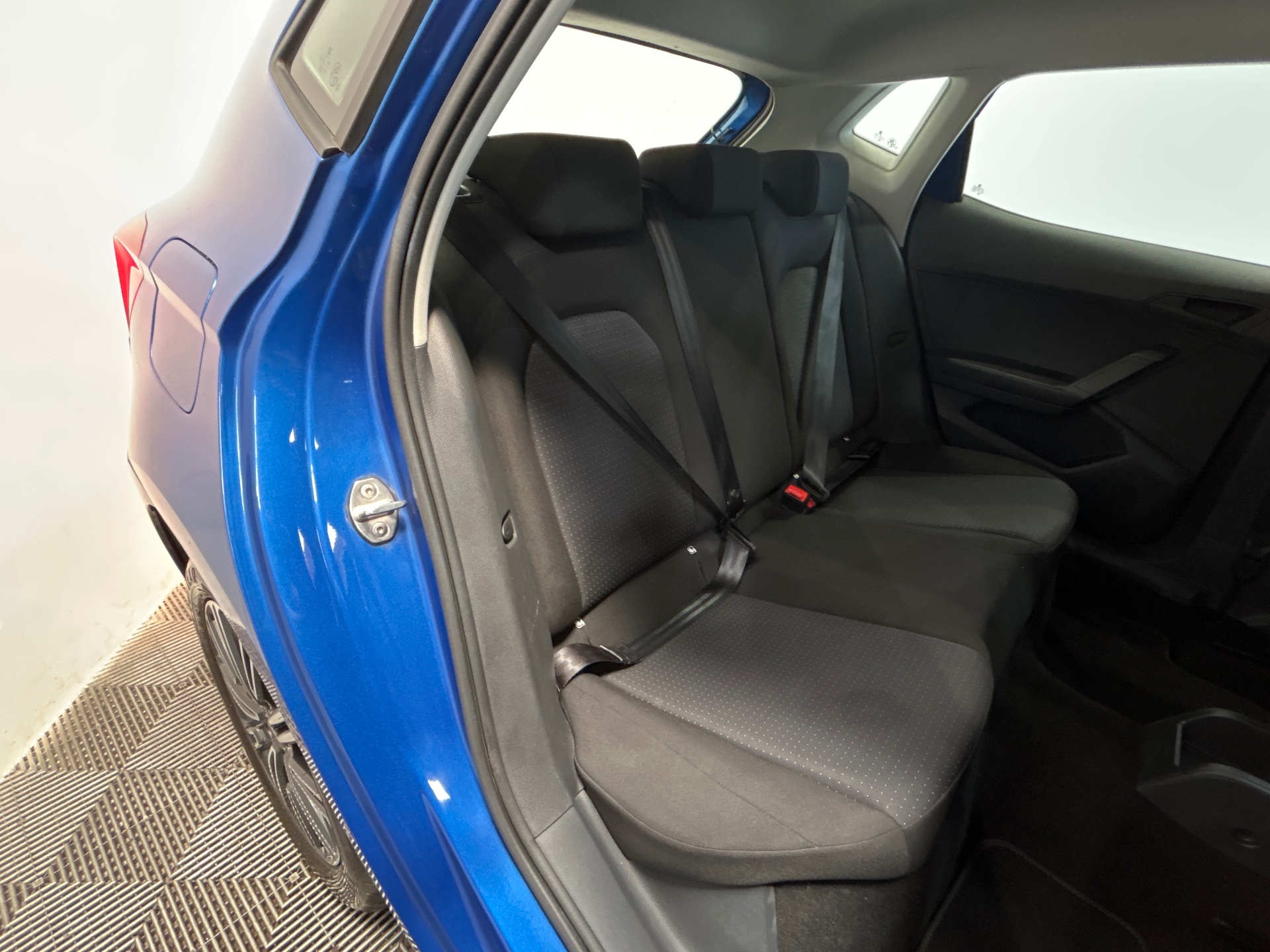 Photo 32 du véhicule SEAT IBIZA