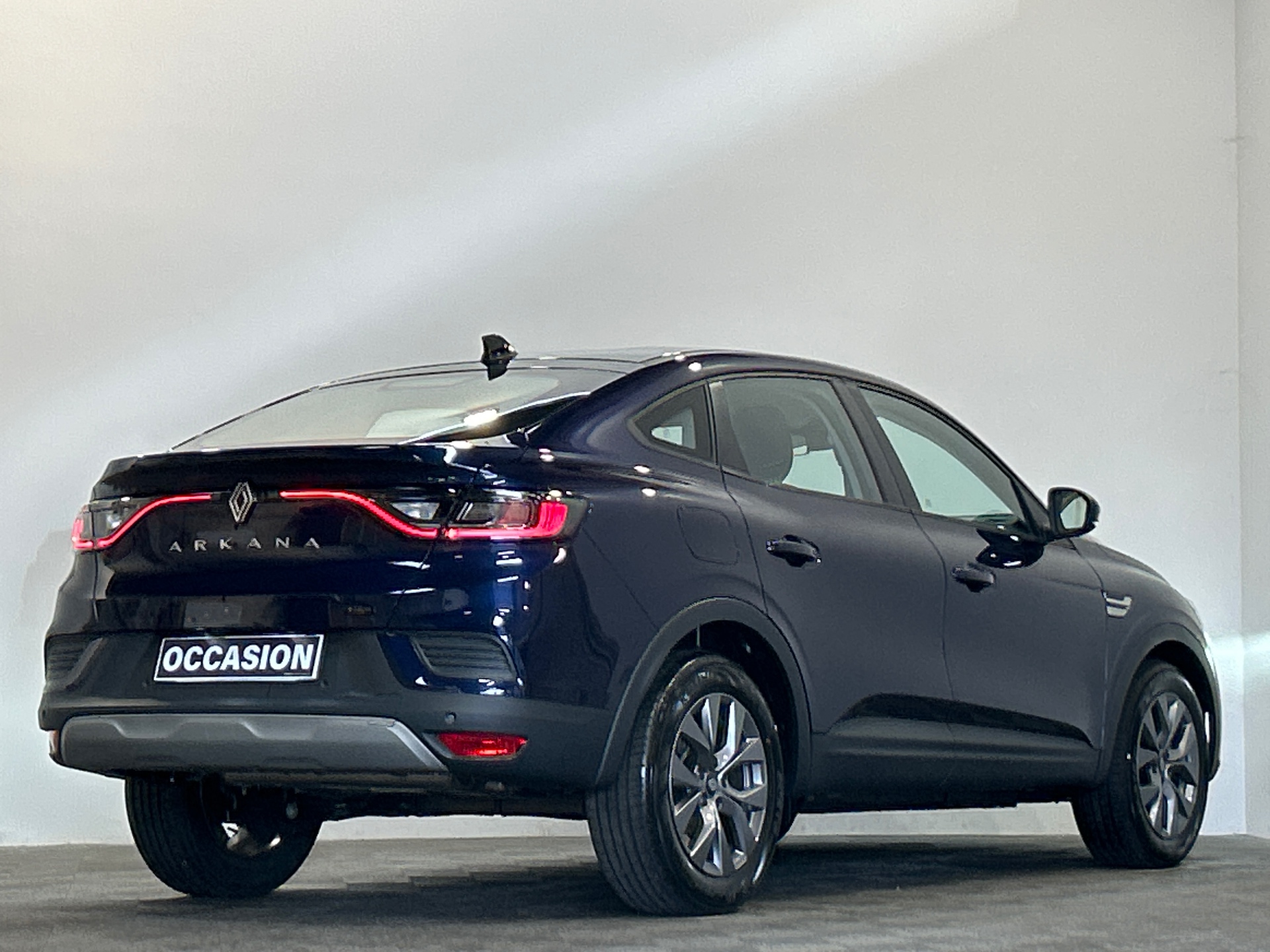 Photo 3 du véhicule RENAULT ARKANA