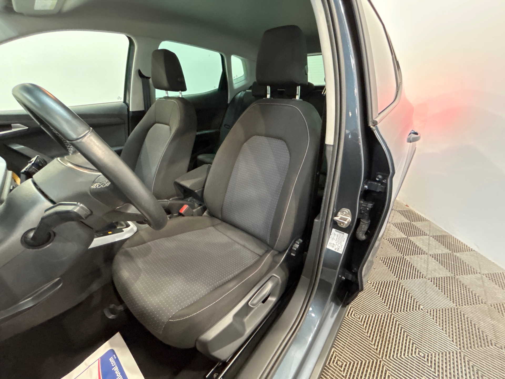 Photo 9 du véhicule SEAT ARONA