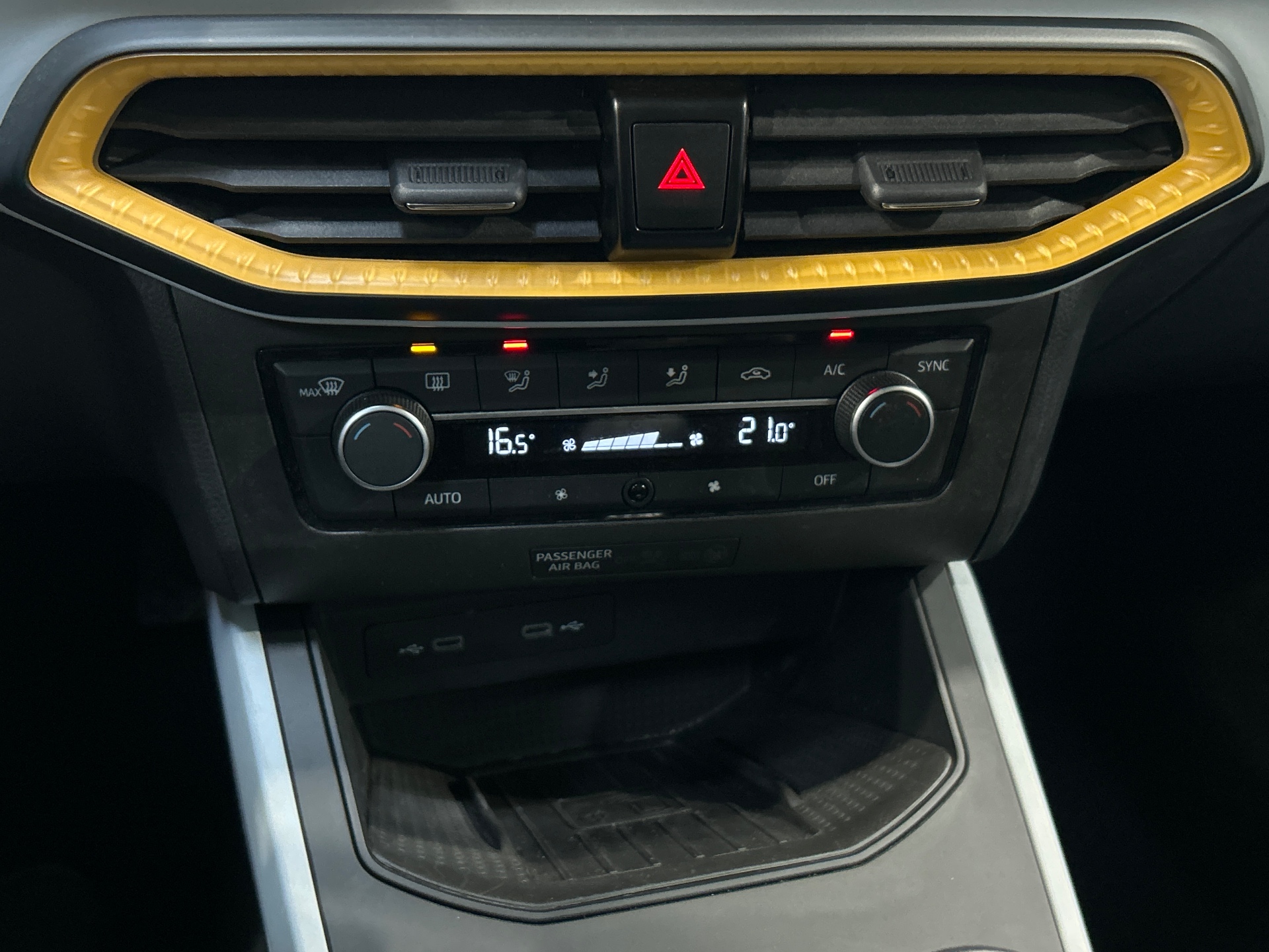 Photo 16 du véhicule SEAT ARONA