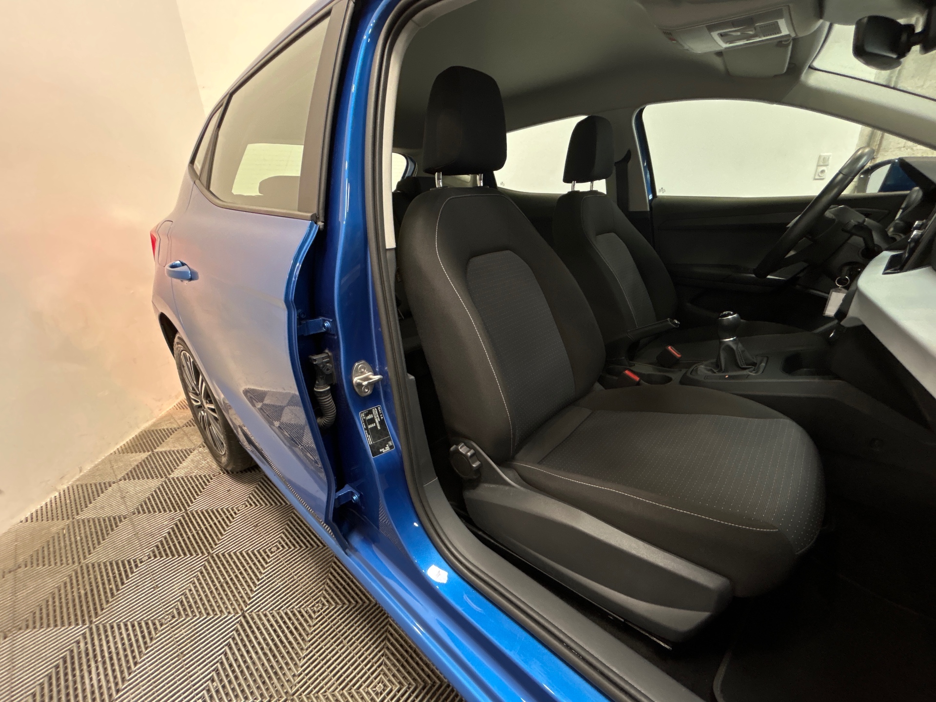 Photo 33 du véhicule SEAT IBIZA