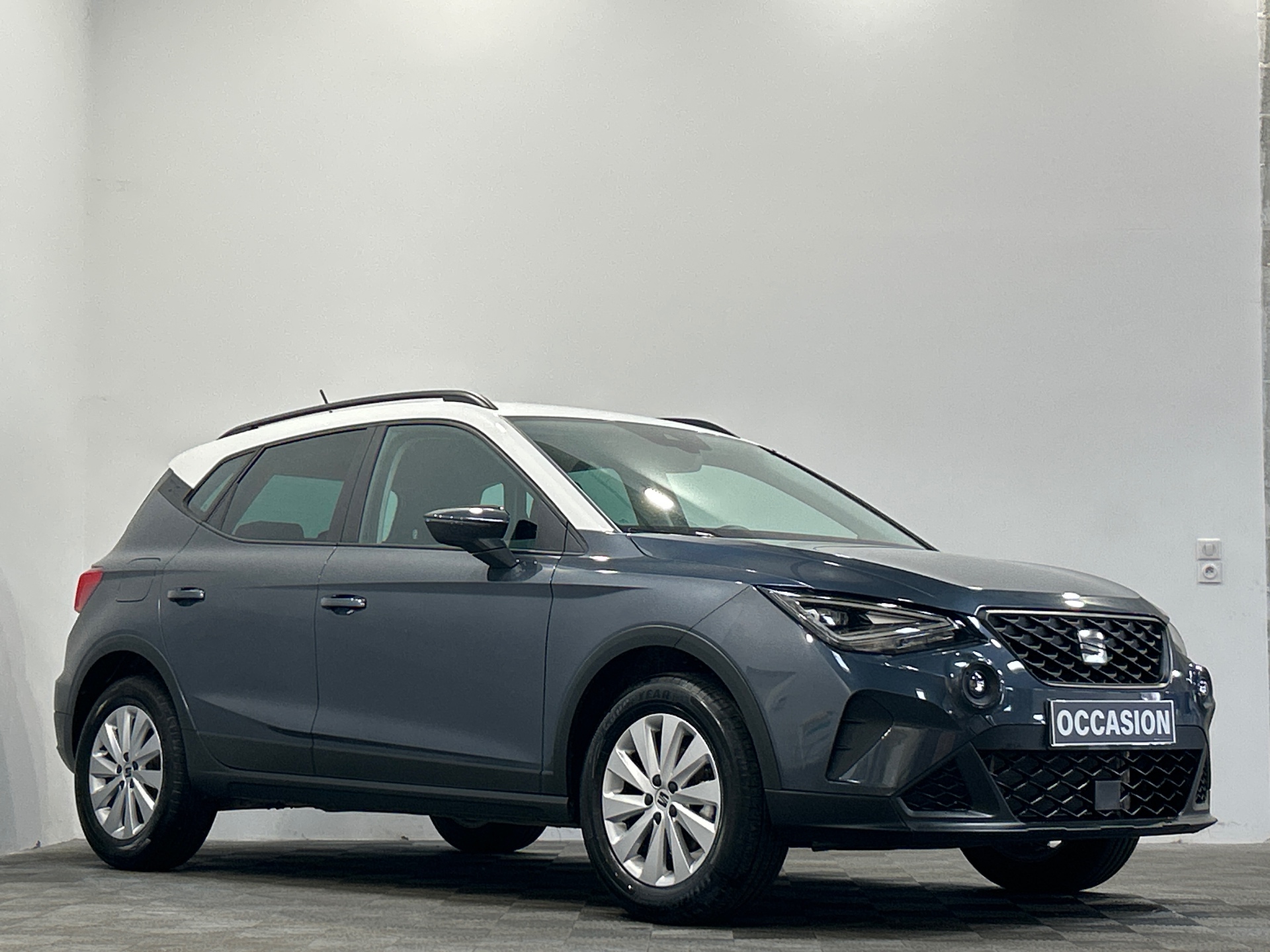 Photo 2 du véhicule SEAT ARONA