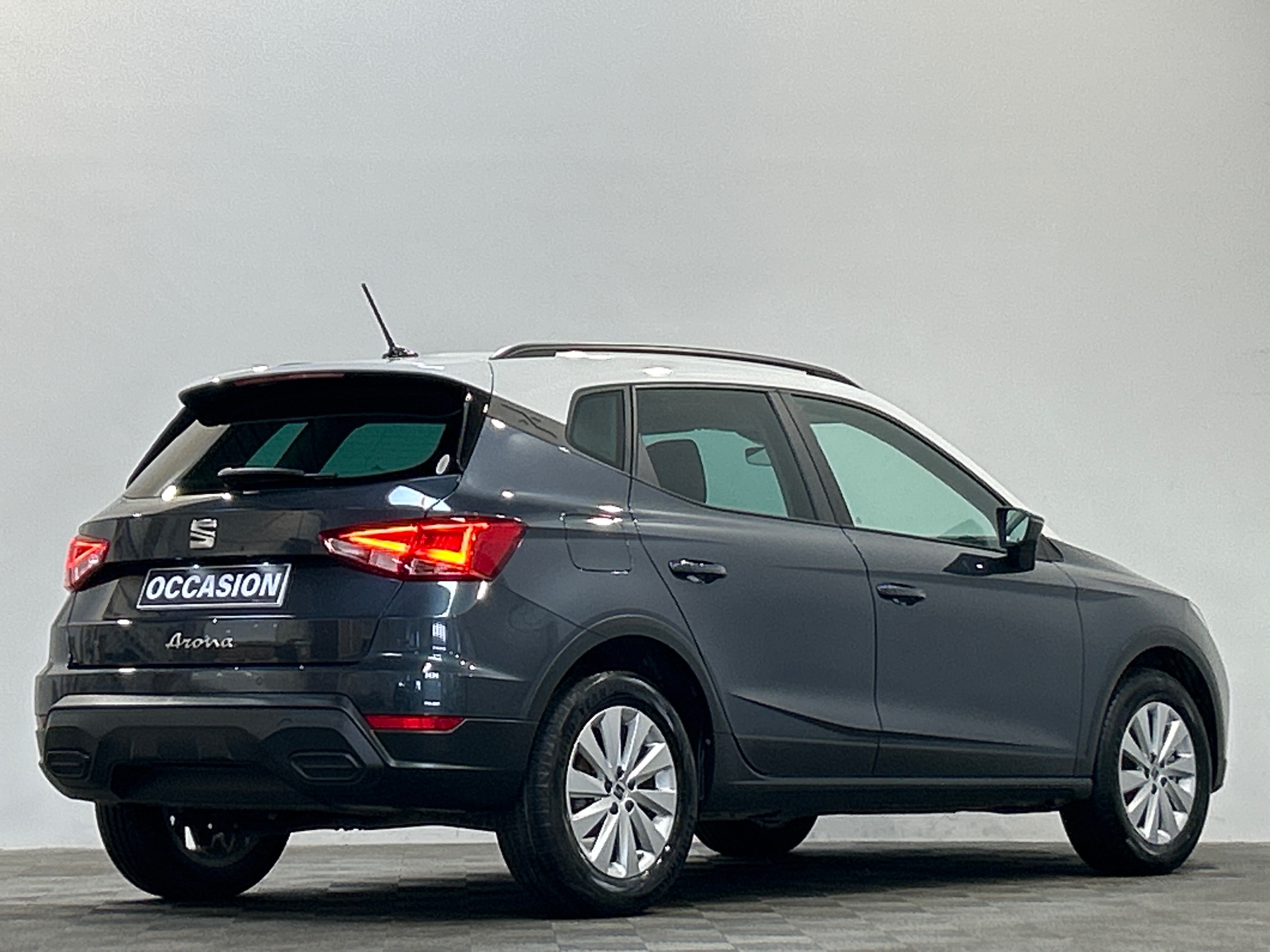 Photo 3 du véhicule SEAT ARONA