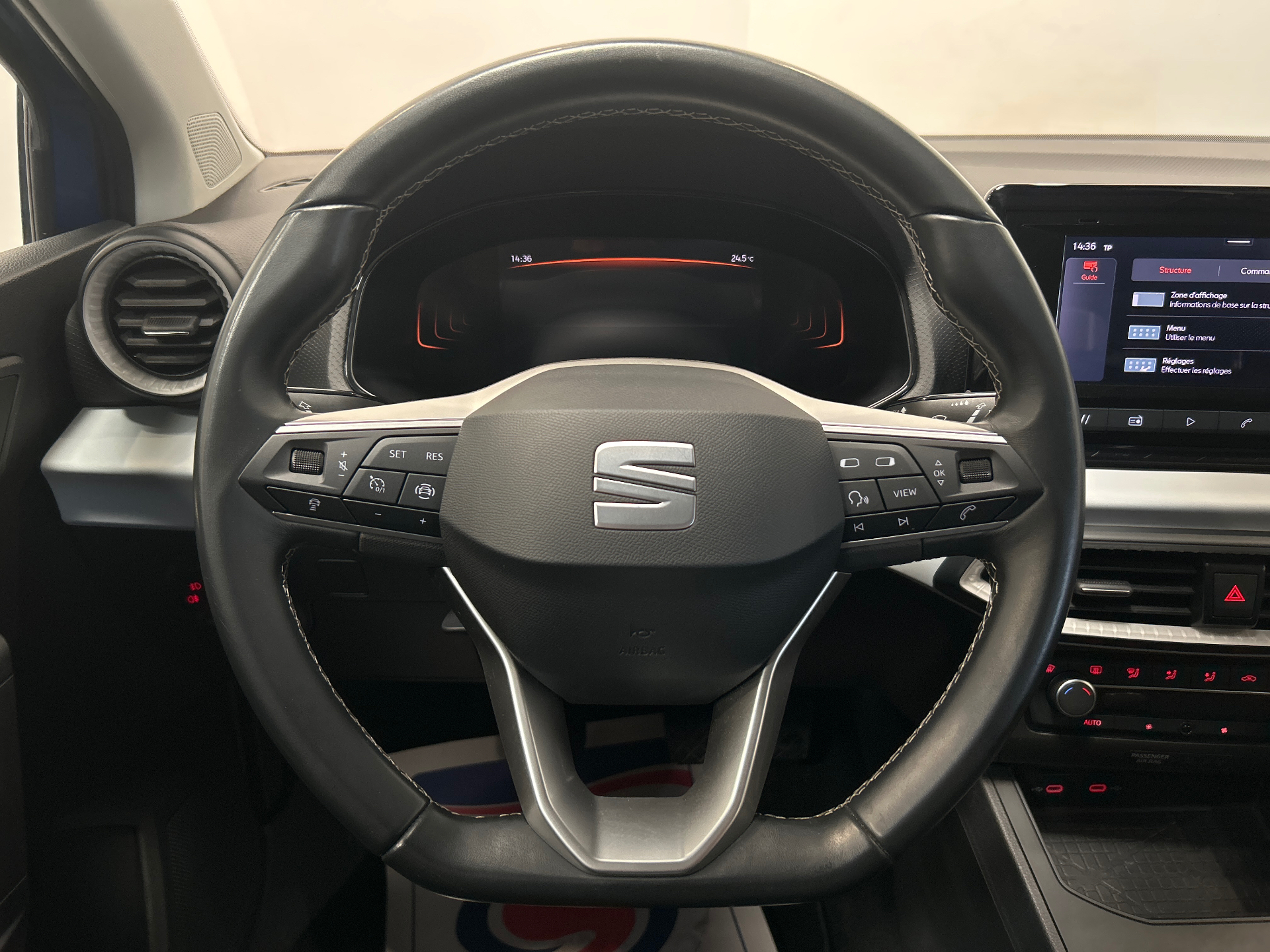 Photo 11 du véhicule SEAT IBIZA