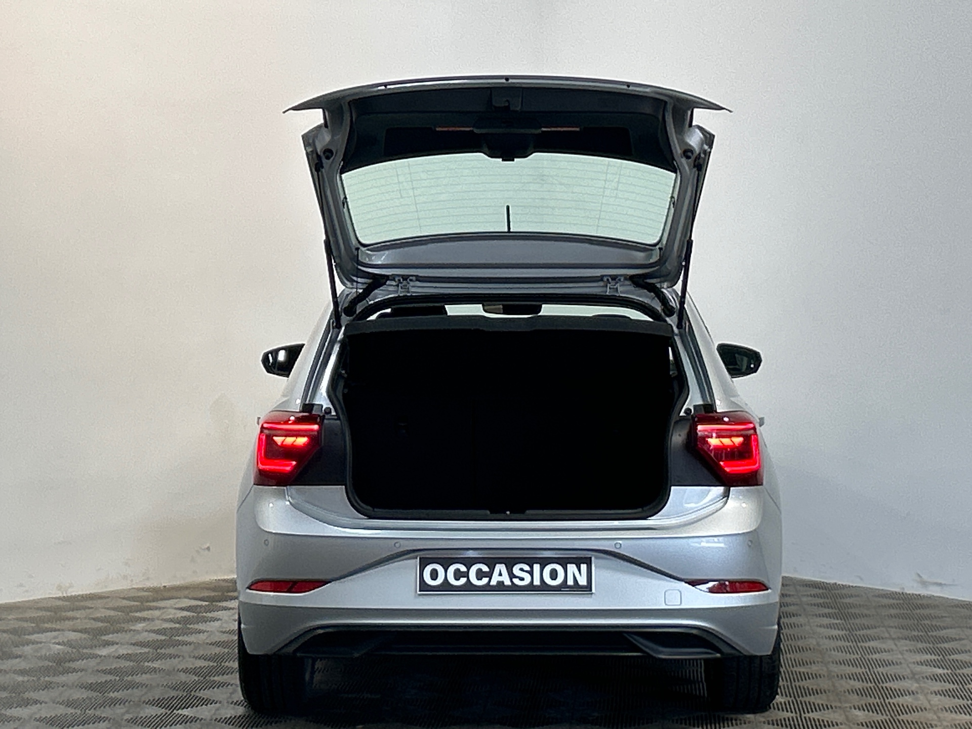 Photo 35 du véhicule VOLKSWAGEN POLO