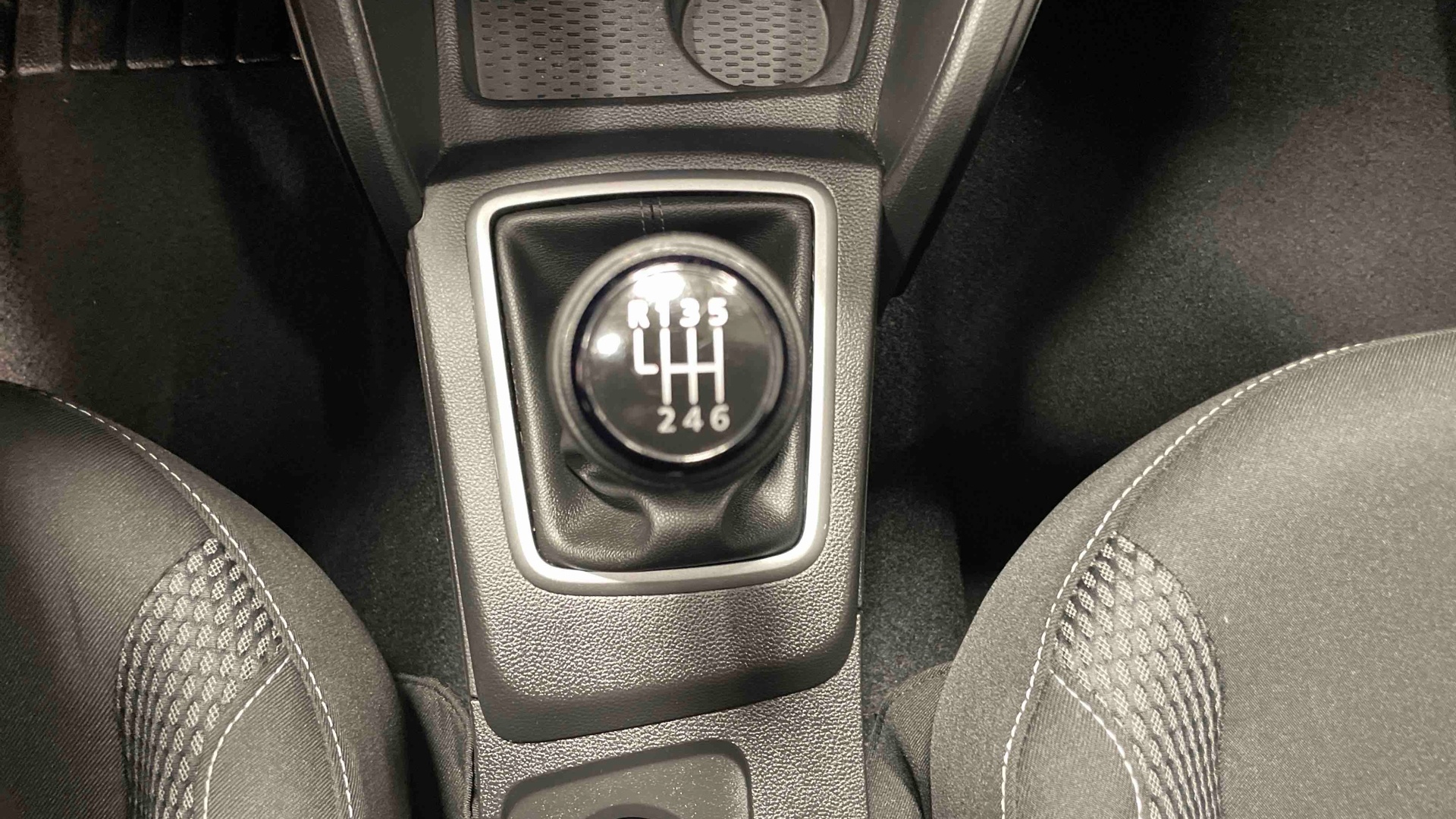 Photo 14 du véhicule DACIA DUSTER