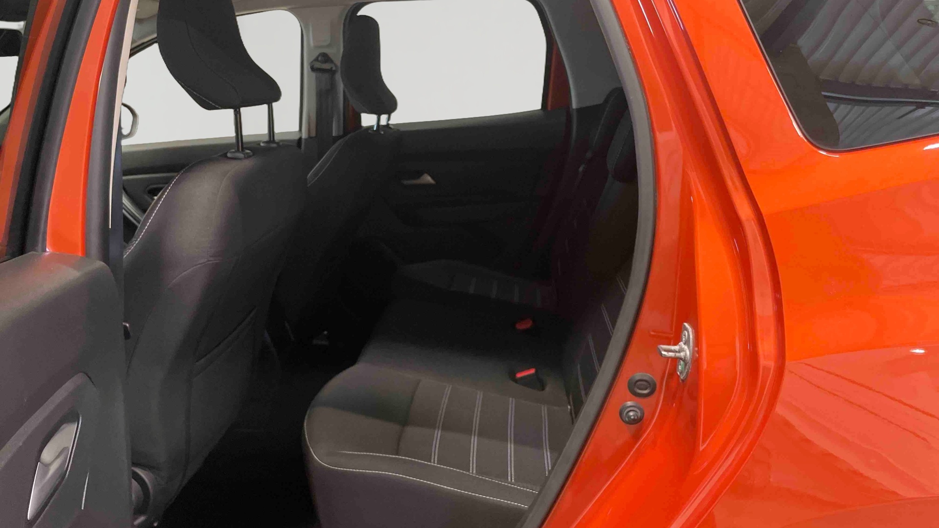 Photo 10 du véhicule DACIA DUSTER