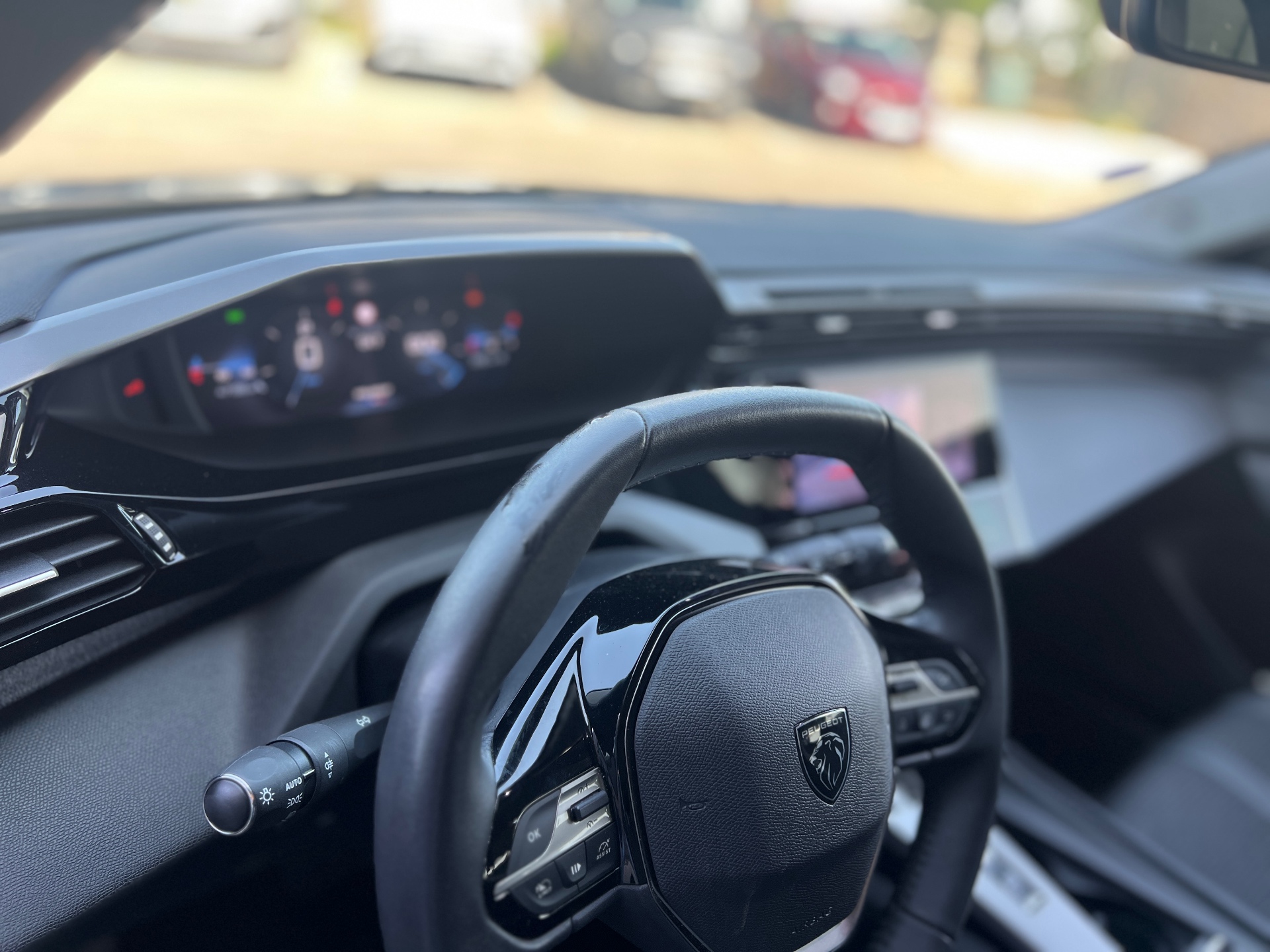 PEUGEOT 308 2023 — photo 12