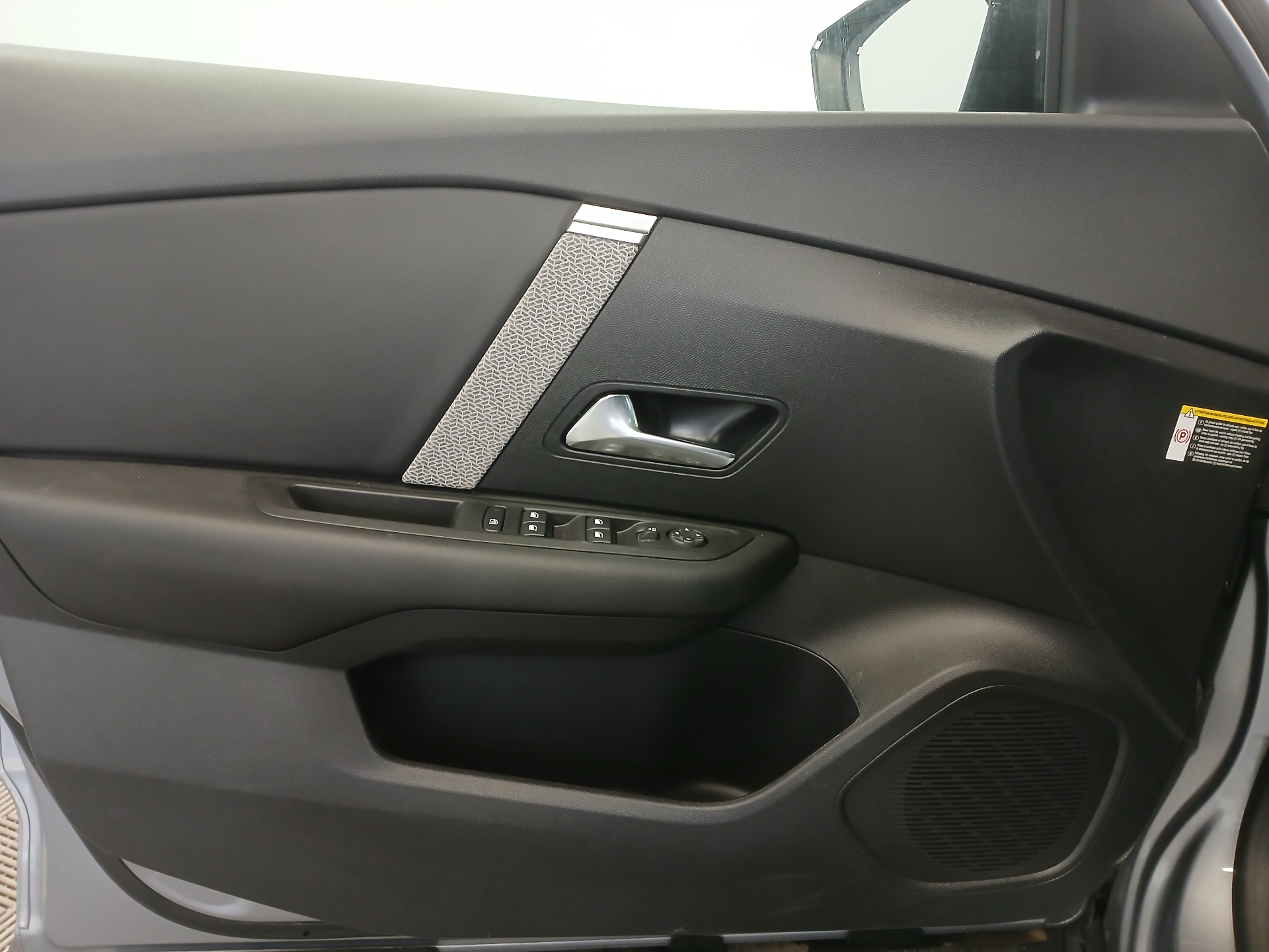 Photo 10 du véhicule CITROEN C4