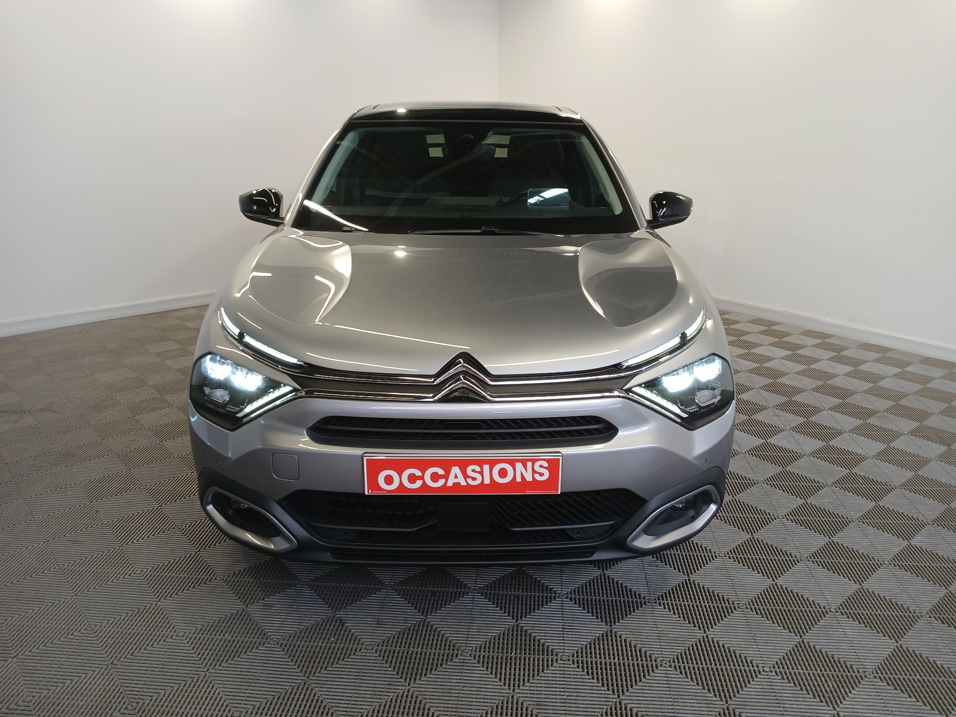 Photo 3 du véhicule CITROEN C4