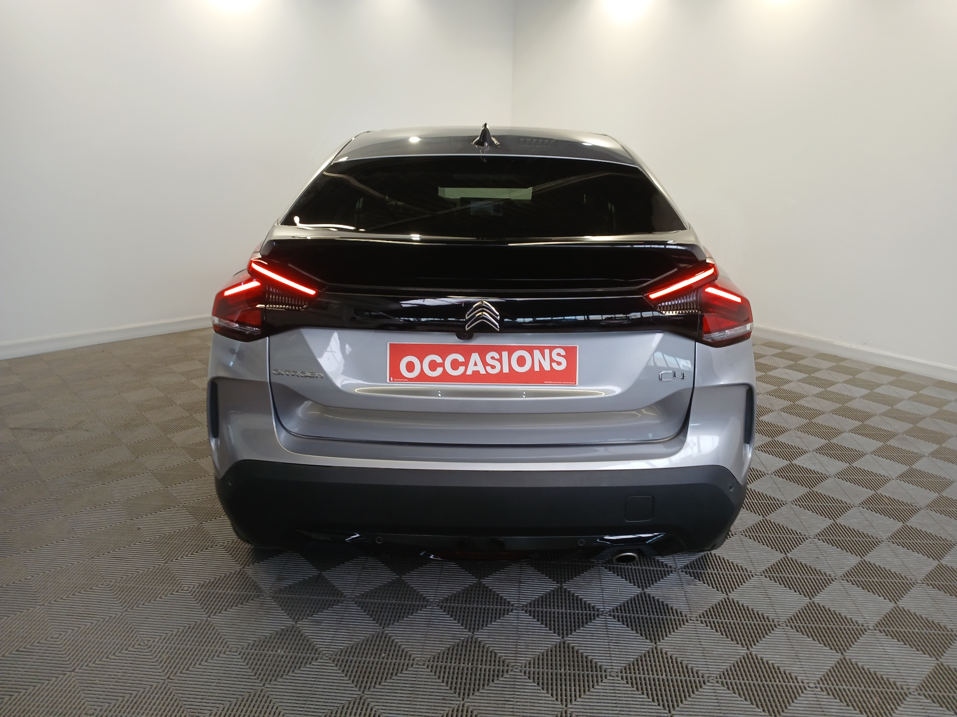Photo 4 du véhicule CITROEN C4