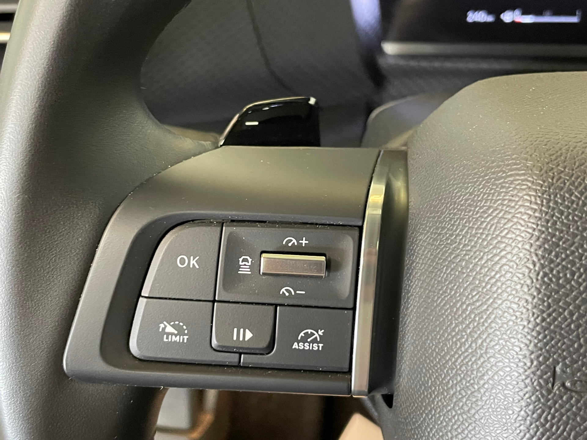 Photo 17 du véhicule CITROEN C4