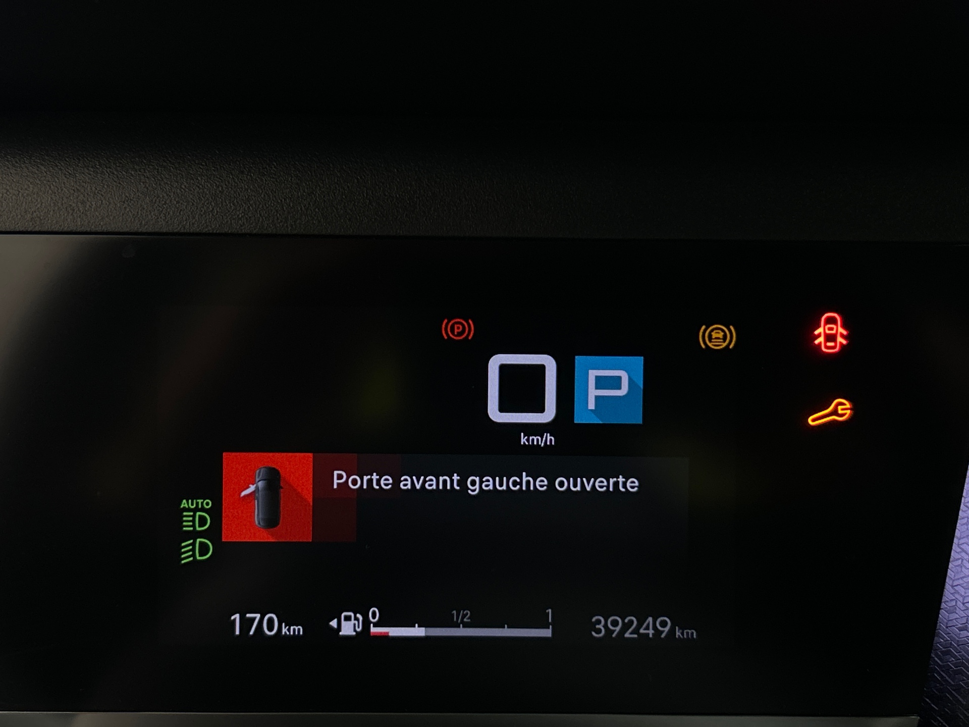 Photo 40 du véhicule CITROEN C4